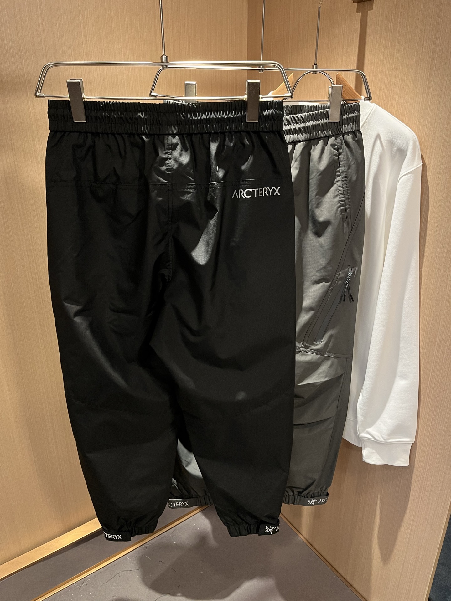 ARCTER*X始*祖鸟 2025秋冬新款休闲运动风格休闲裤，户外品牌可能大家第一想到的就是加拿大鹅、始