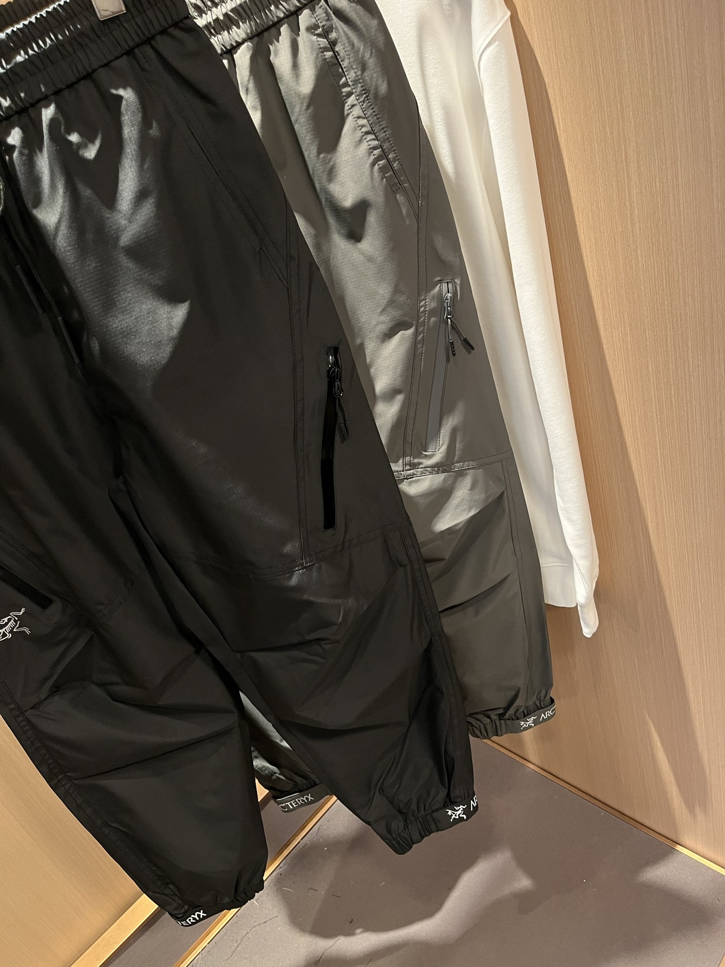 ARCTER*X始*祖鸟 2025秋冬新款休闲运动风格休闲裤，户外品牌可能大家第一想到的就是加拿大鹅、始