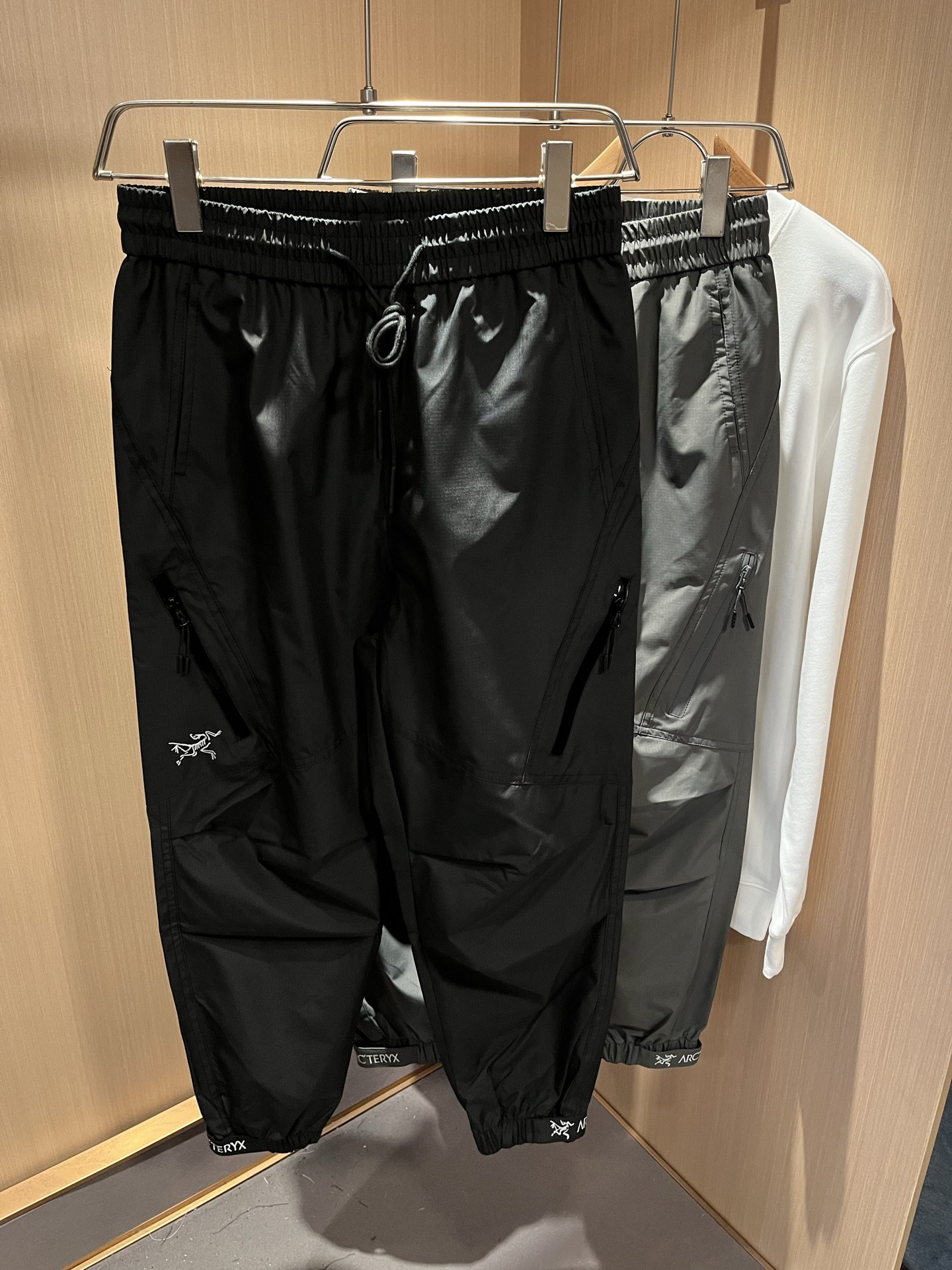 ARCTER*X始*祖鸟 2025秋冬新款休闲运动风格休闲裤，户外品牌可能大家第一想到的就是加拿大鹅、始