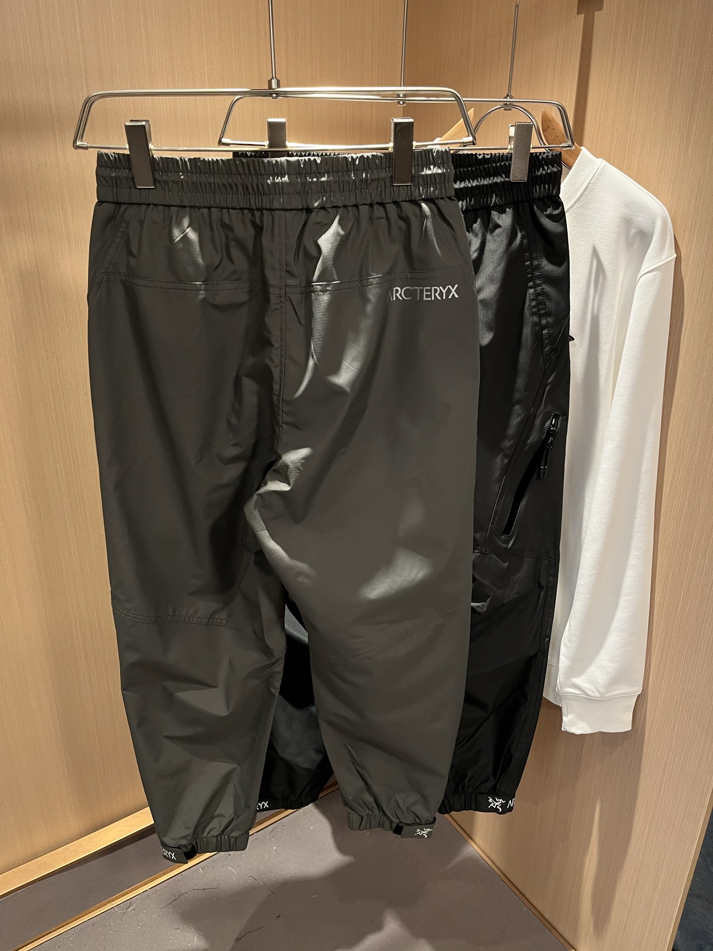 ARCTER*X始*祖鸟 2025秋冬新款休闲运动风格休闲裤，户外品牌可能大家第一想到的就是加拿大鹅、始