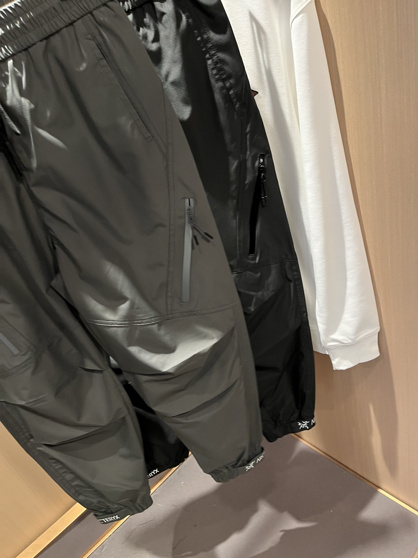 ARCTER*X始*祖鸟 2025秋冬新款休闲运动风格休闲裤，户外品牌可能大家第一想到的就是加拿大鹅、始