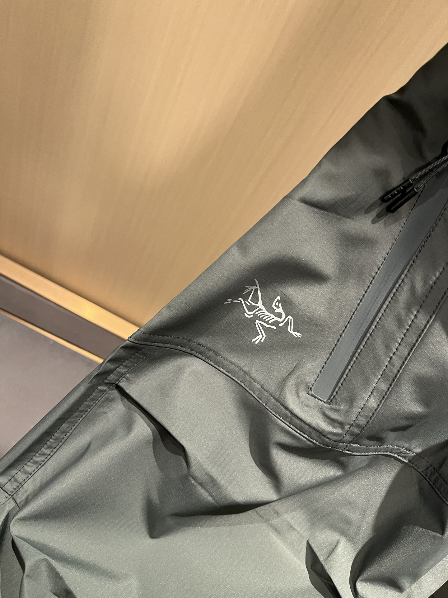 ARCTER*X始*祖鸟 2025秋冬新款休闲运动风格休闲裤，户外品牌可能大家第一想到的就是加拿大鹅、始