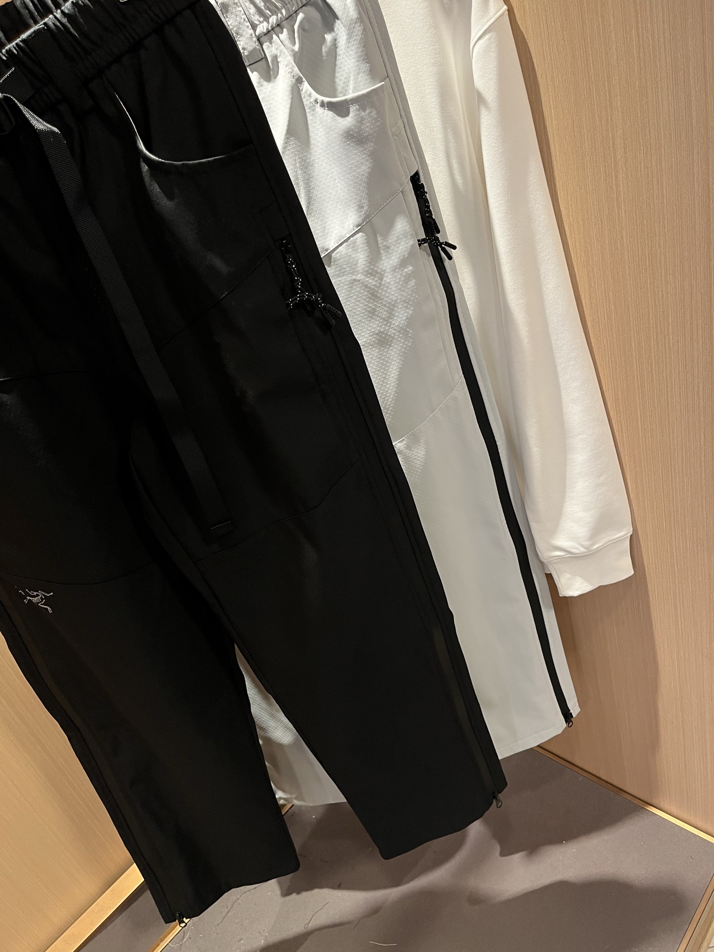 ARCTER*X始*祖鸟 2025秋冬新款休闲运动风格休闲裤，户外品牌可能大家第一想到的就是加拿大鹅、始