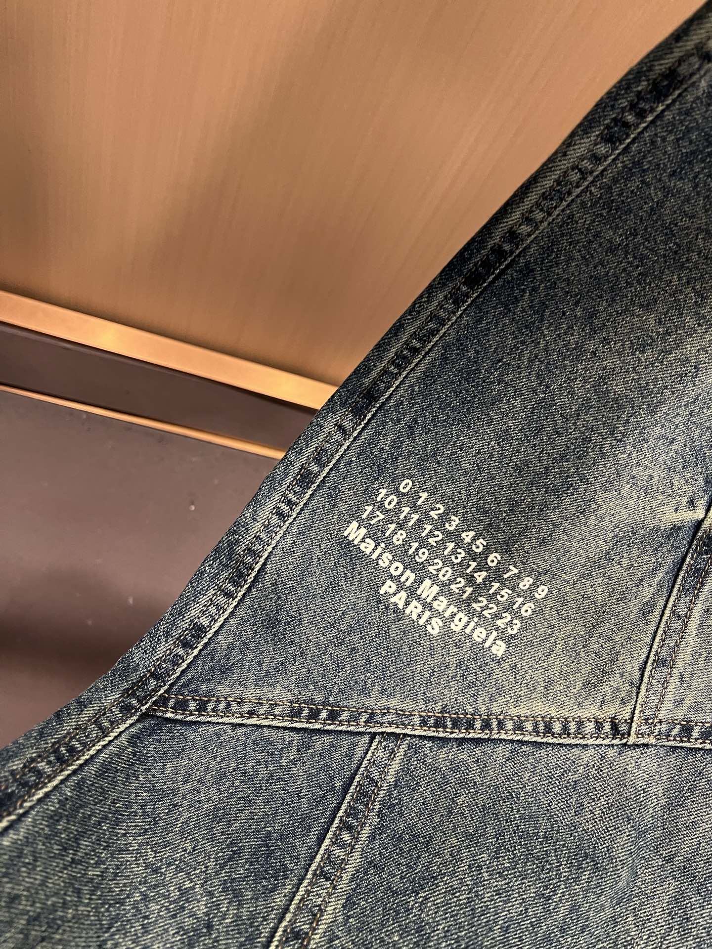 马吉拉 maison margiel 2025秋冬新款男女同款👫休闲牛仔裤，专柜同步发售！定制专属洗水纯