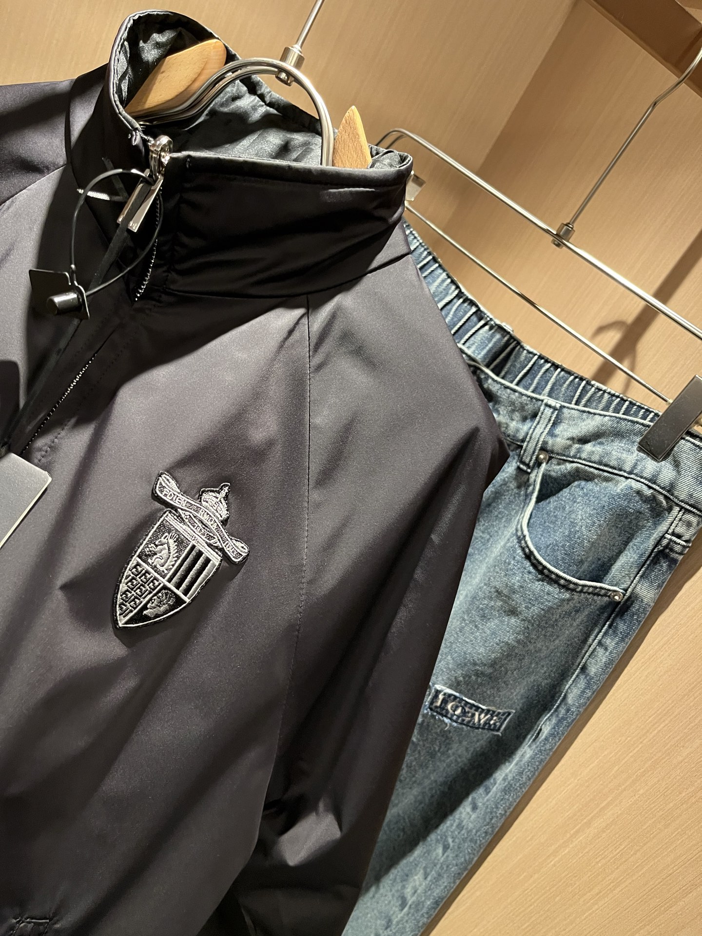 FEN*I 芬*迪 ⚠️双面夹克！2025秋冬新款男士夹克外套，意大利原厂订单，FD家族人气单品，代表性