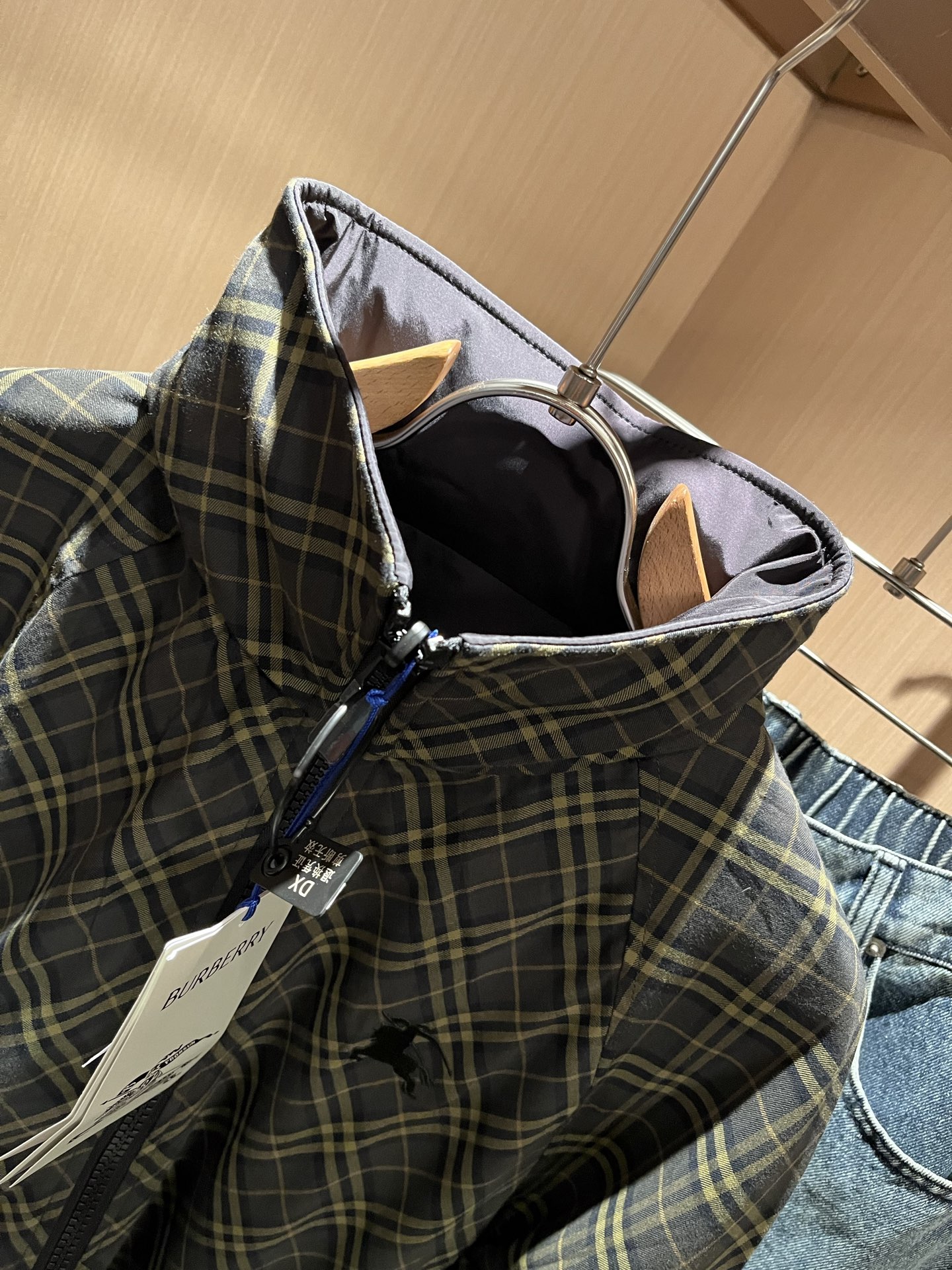 BURBER*Y巴*莉⚠️双面夹克！2025秋冬新品夹克外套重磅来袭，最近比较火热的环保聚酯纤维记忆面料