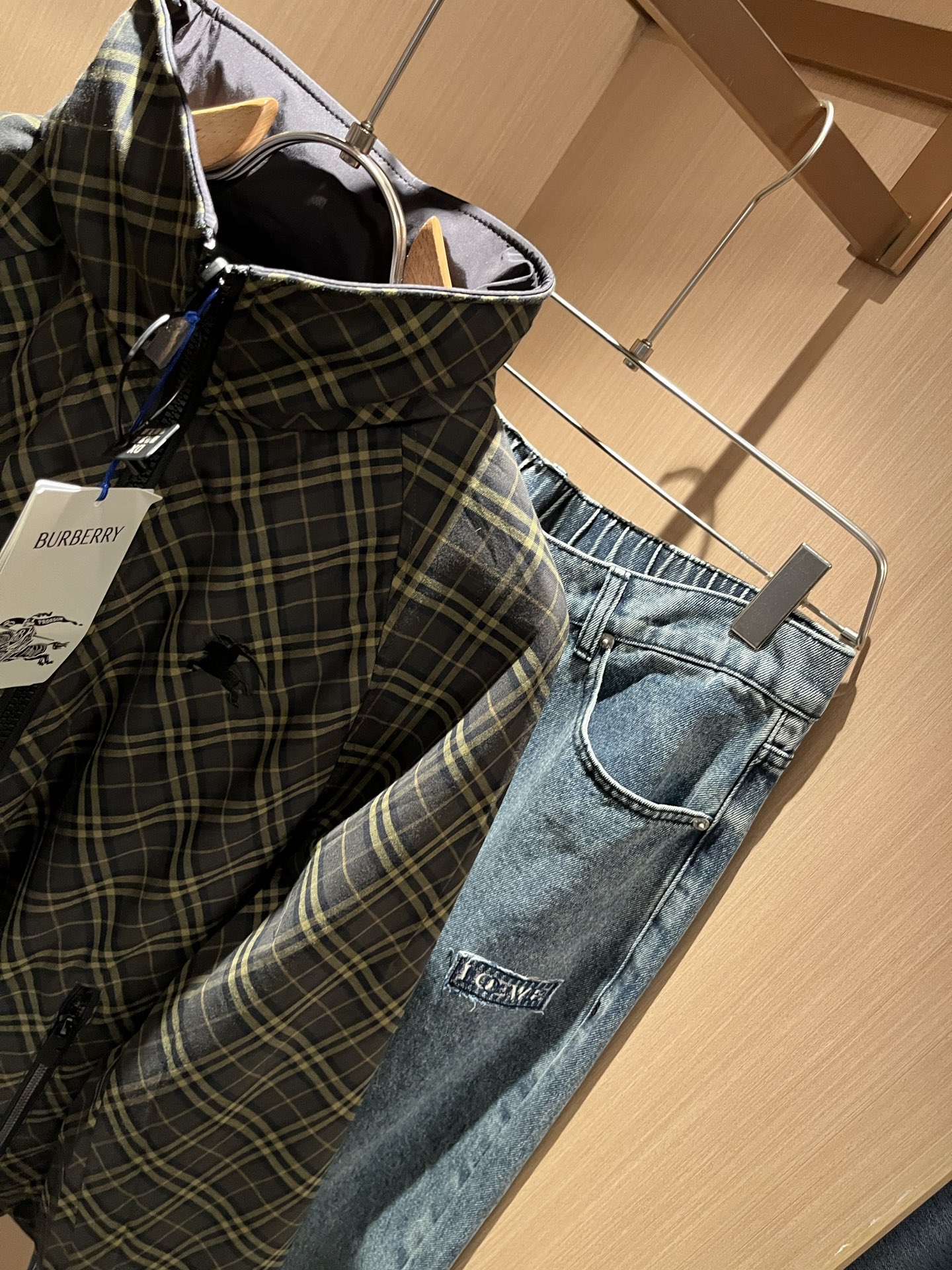 BURBER*Y巴*莉⚠️双面夹克！2025秋冬新品夹克外套重磅来袭，最近比较火热的环保聚酯纤维记忆面料