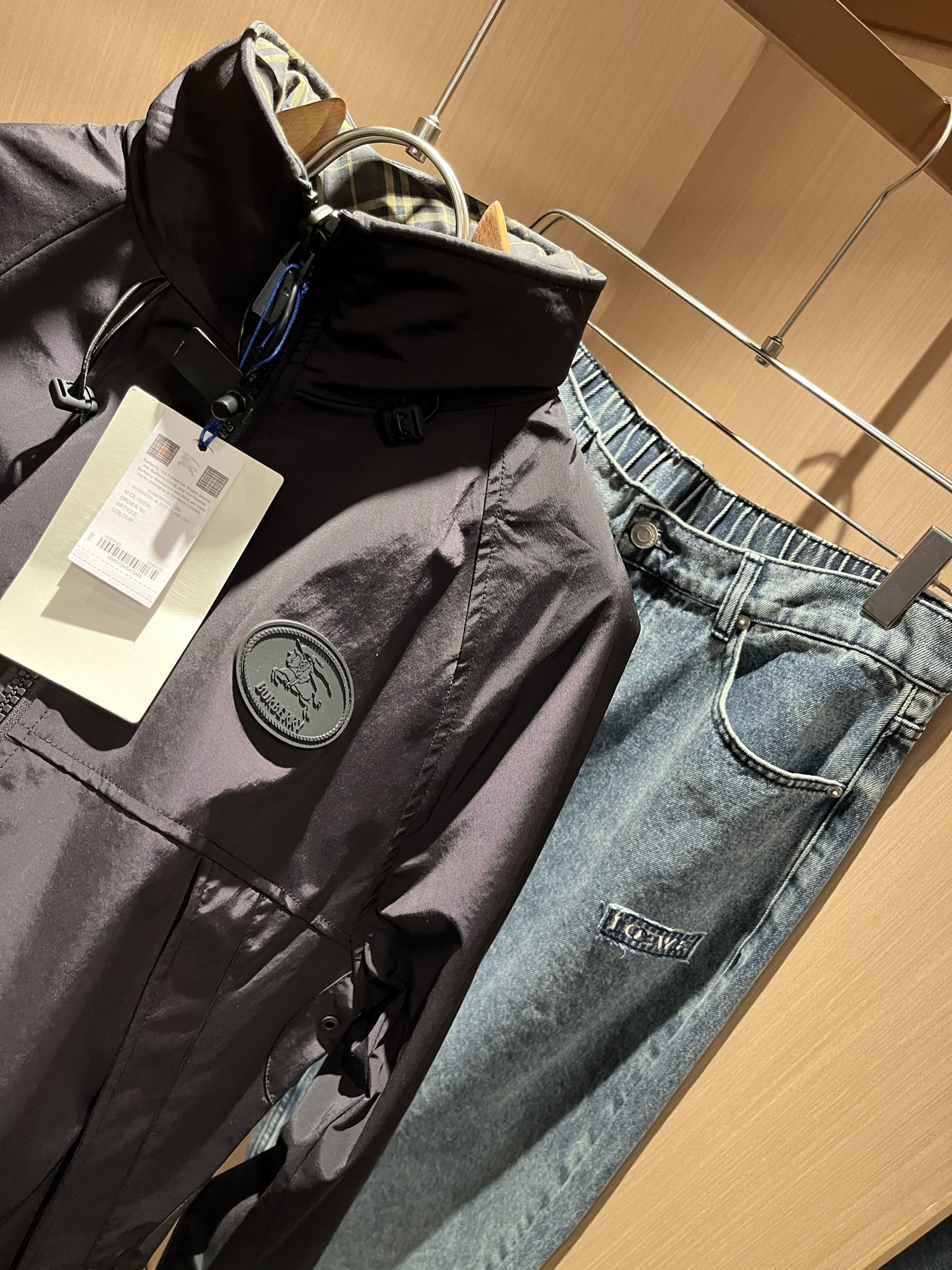 BURBER*Y巴*莉⚠️双面夹克！2025秋冬新品夹克外套重磅来袭，最近比较火热的环保聚酯纤维记忆面料