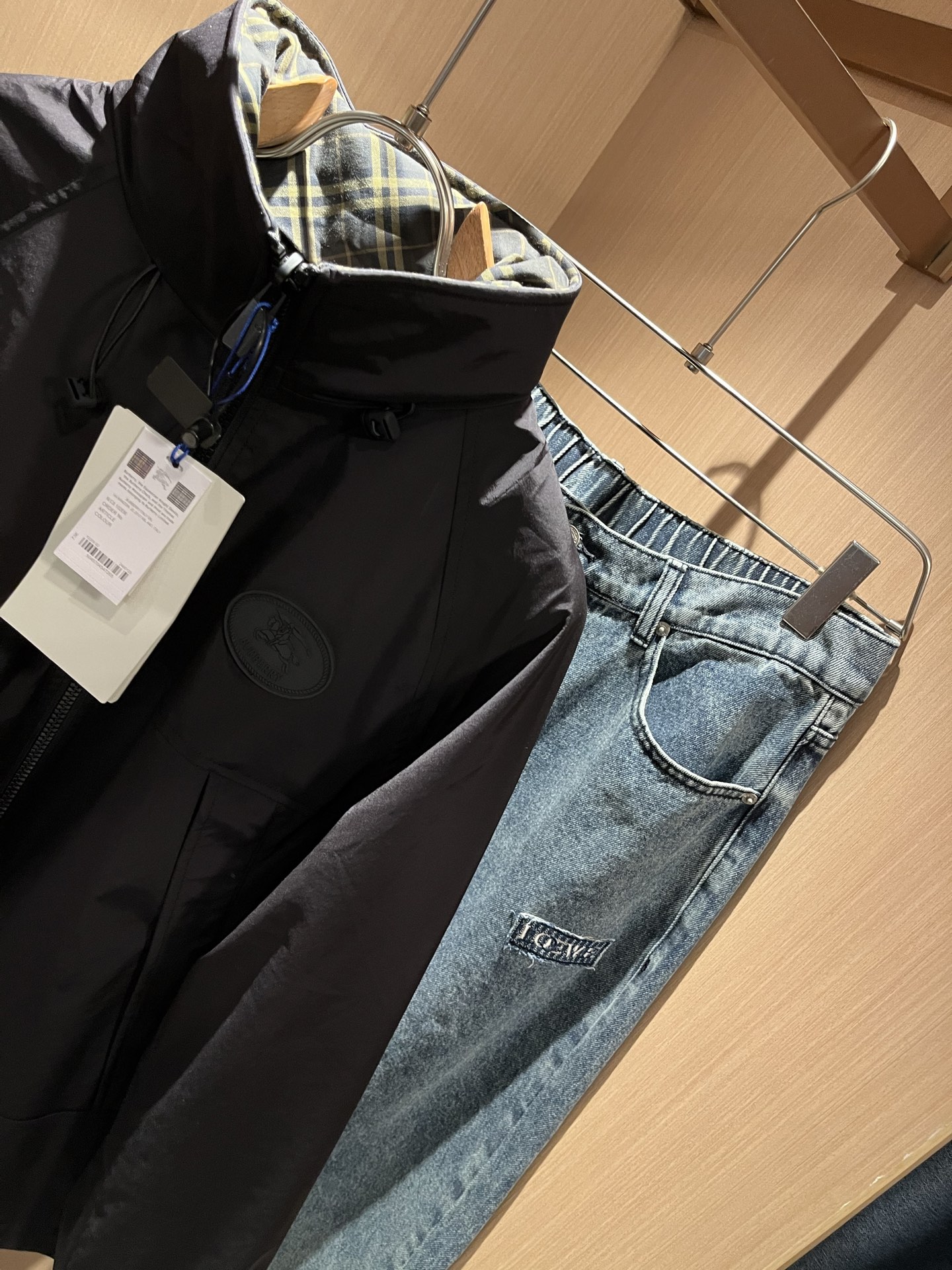 BURBER*Y巴*莉⚠️双面夹克！2025秋冬新品夹克外套重磅来袭，最近比较火热的环保聚酯纤维记忆面料