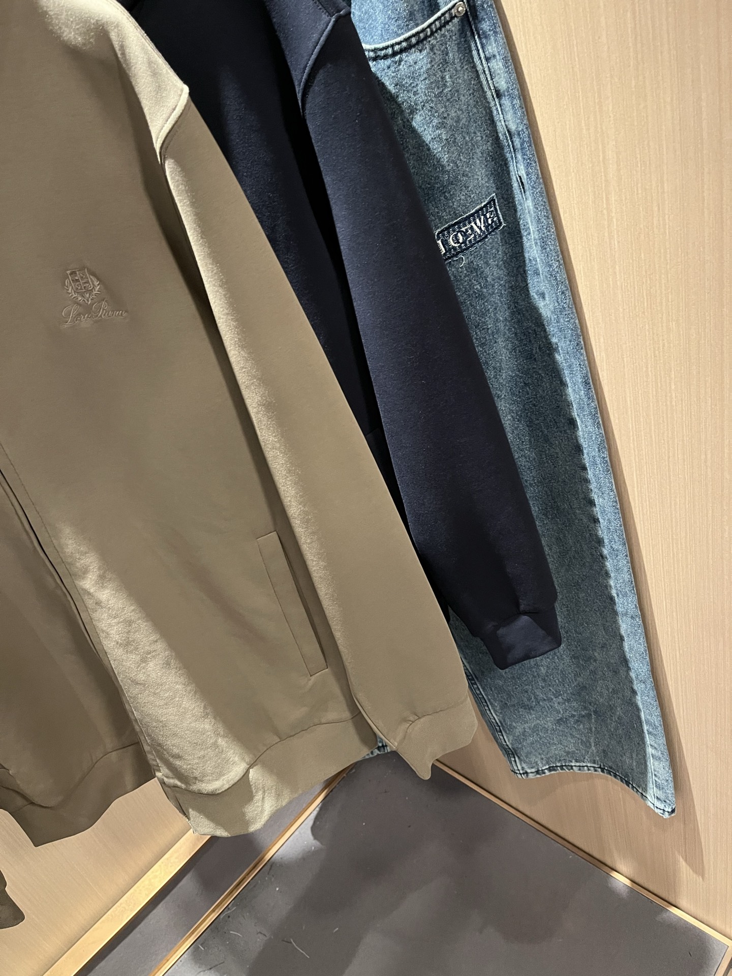 Loro Piana诺悠翩雅 2025秋冬新品男士卫衣，外贸公司订单！胸前logo图案刺绣设计！客供婴儿