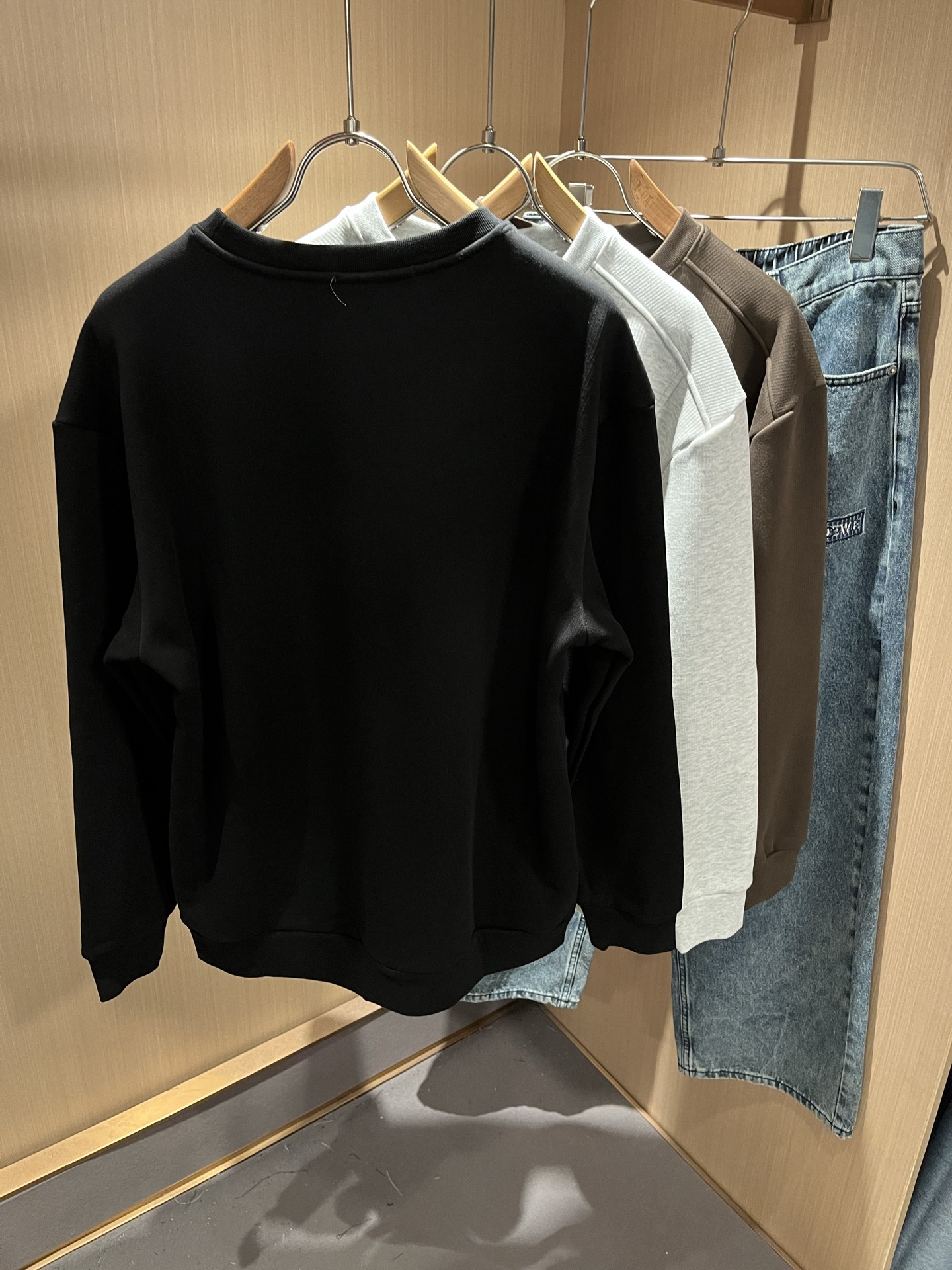 PRAD*A普*达⚠️加绒款！2025秋冬新款男女同款👫长袖卫衣，最新款全网独家首上！！~既经典有时尚百