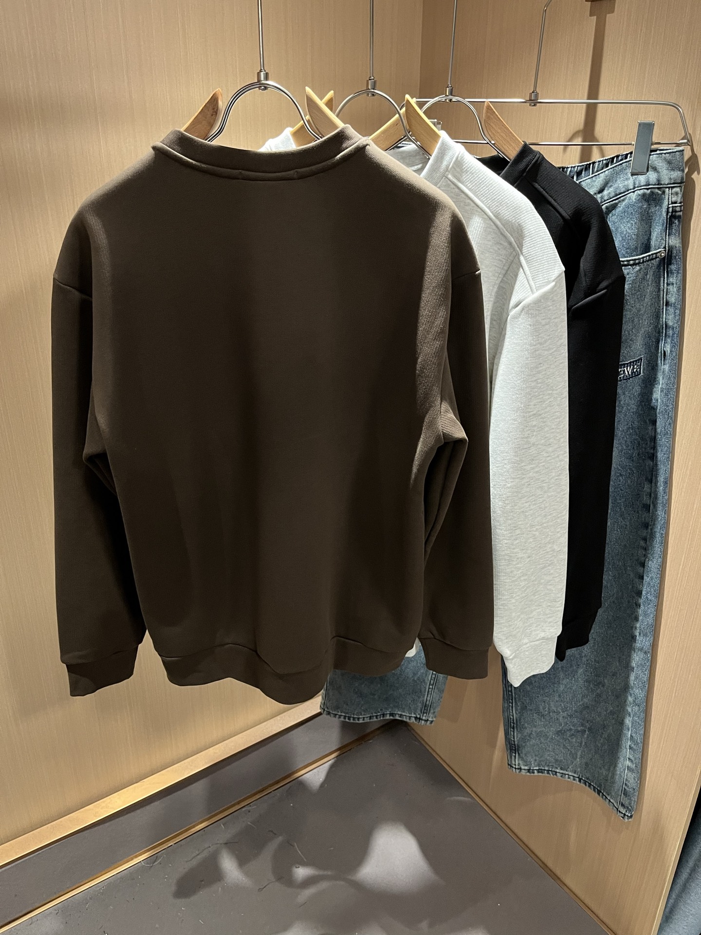 PRAD*A普*达⚠️加绒款！2025秋冬新款男女同款👫长袖卫衣，最新款全网独家首上！！~既经典有时尚百