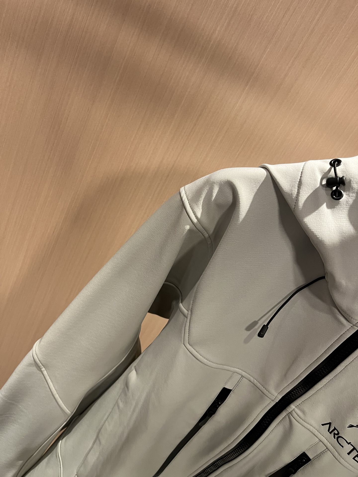 ARCTER*X始*祖鸟 2025秋冬新款男女同款👫夹克外套，户外品牌可能大家第一想到的就是加拿大鹅、始