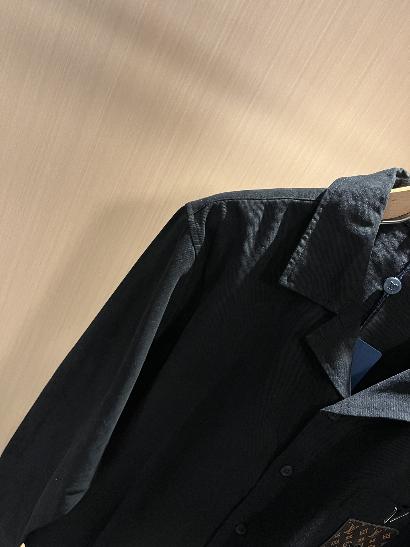 Louis Vuit*on 路易*登 2025秋冬新款轻奢男女同款👫衬衣，路易家族的新高端，细节品质永远