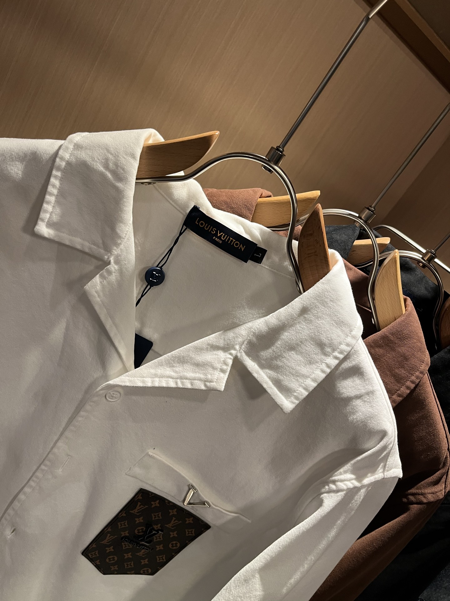 Louis Vuit*on 路易*登 2025秋冬新款轻奢男女同款👫衬衣，路易家族的新高端，细节品质永远