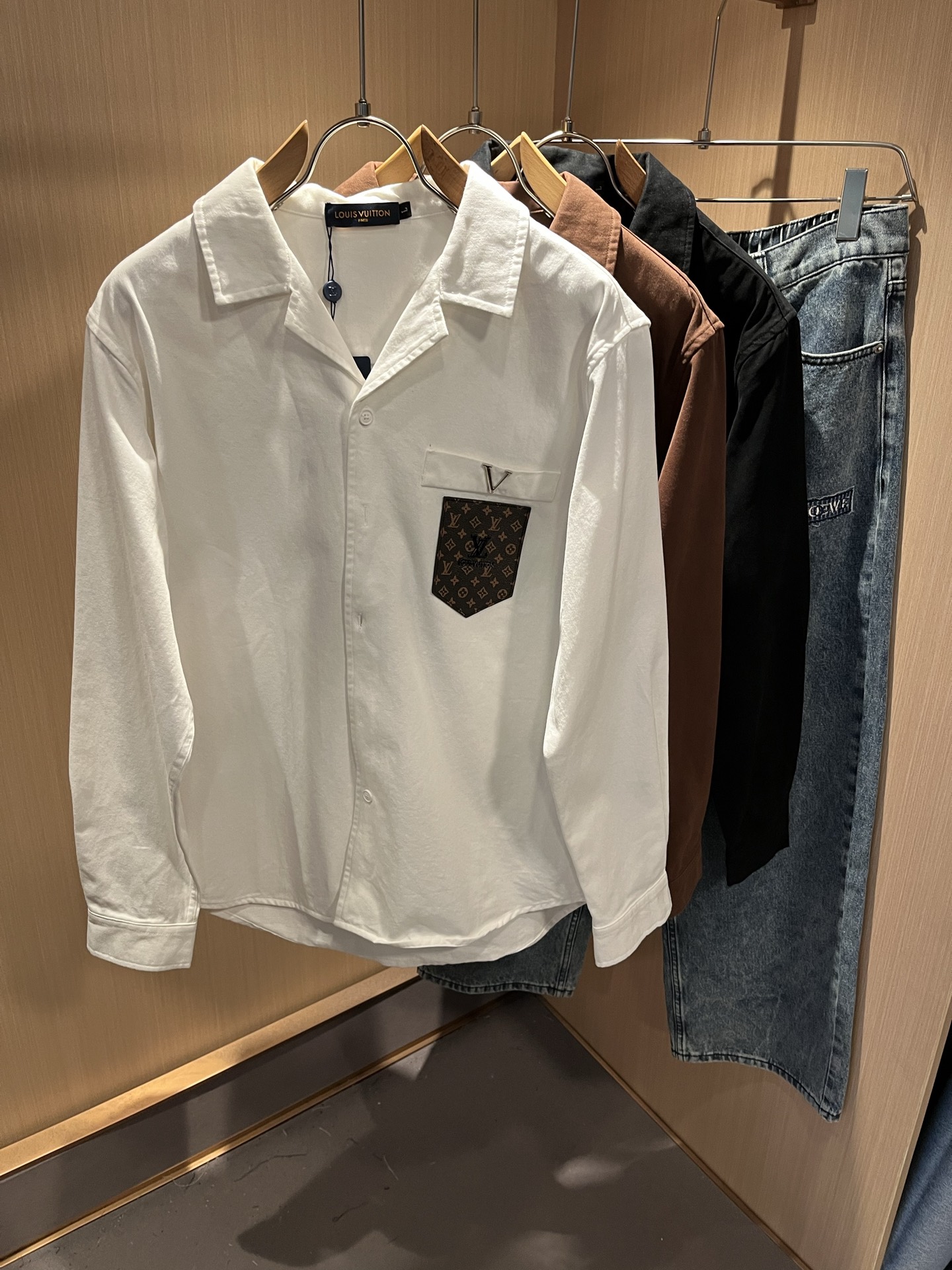 Louis Vuit*on 路易*登 2025秋冬新款轻奢男女同款👫衬衣，路易家族的新高端，细节品质永远