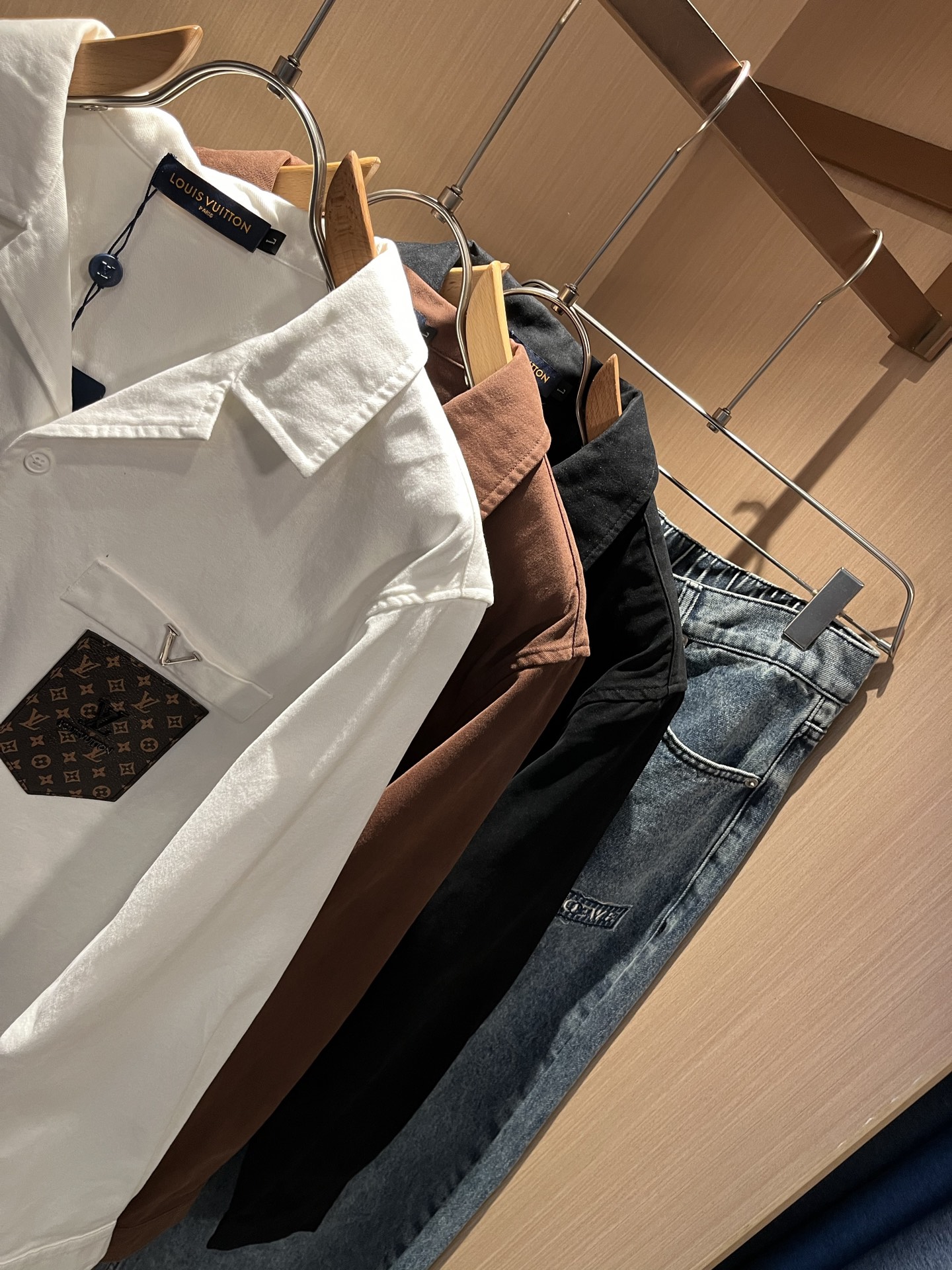 Louis Vuit*on 路易*登 2025秋冬新款轻奢男女同款👫衬衣，路易家族的新高端，细节品质永远