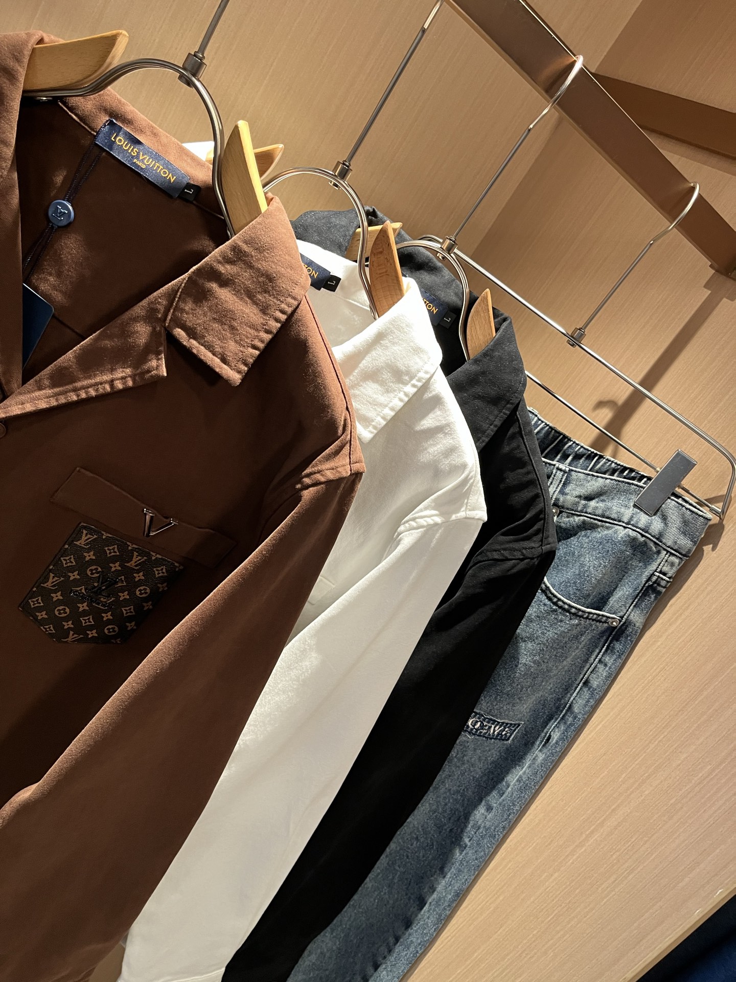 Louis Vuit*on 路易*登 2025秋冬新款轻奢男女同款👫衬衣，路易家族的新高端，细节品质永远