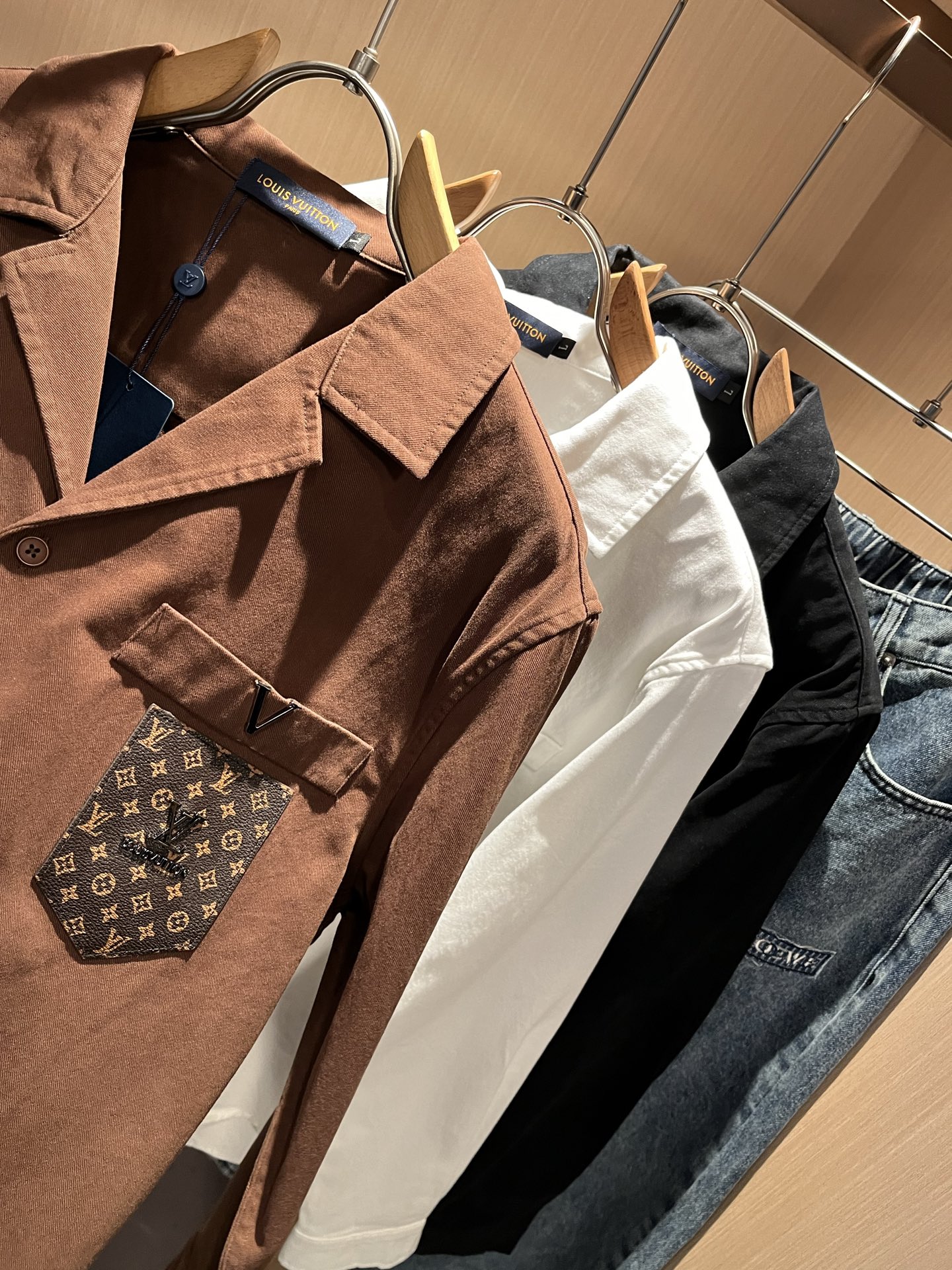 Louis Vuit*on 路易*登 2025秋冬新款轻奢男女同款👫衬衣，路易家族的新高端，细节品质永远