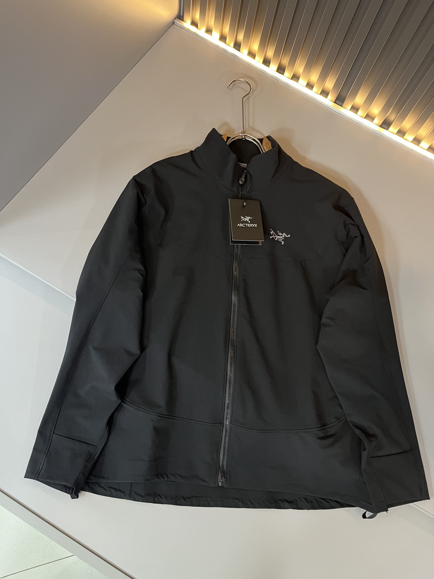 ARCTER*X始*祖鸟 2025秋冬新款男女同款👫夹克外套，户外品牌可能大家第一想到的就是加拿大鹅、始