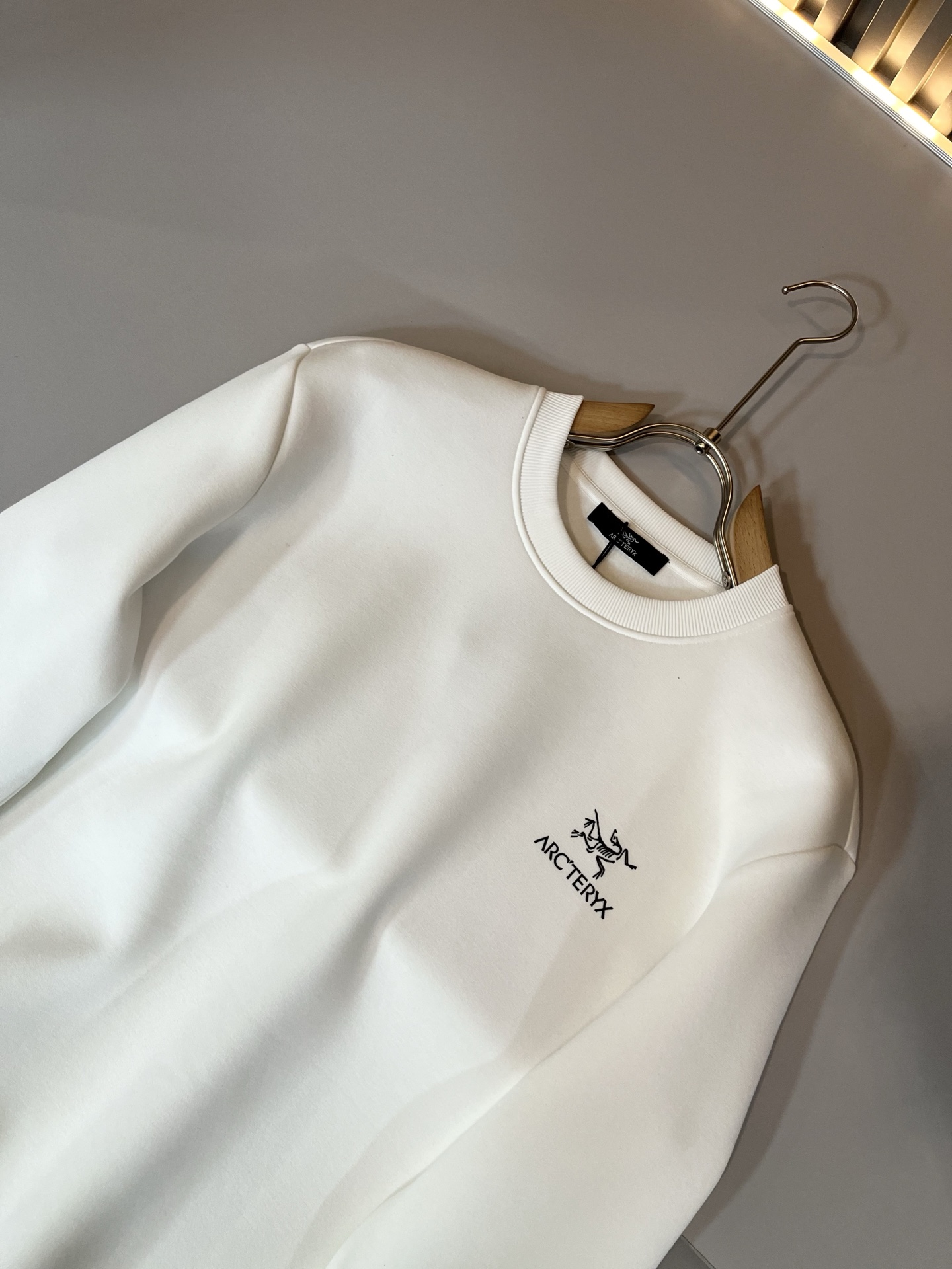 ARCTER*X始*祖鸟 2025秋冬新款男女同款👫休闲卫衣，户外品牌可能大家第一想到的就是加拿大鹅、始