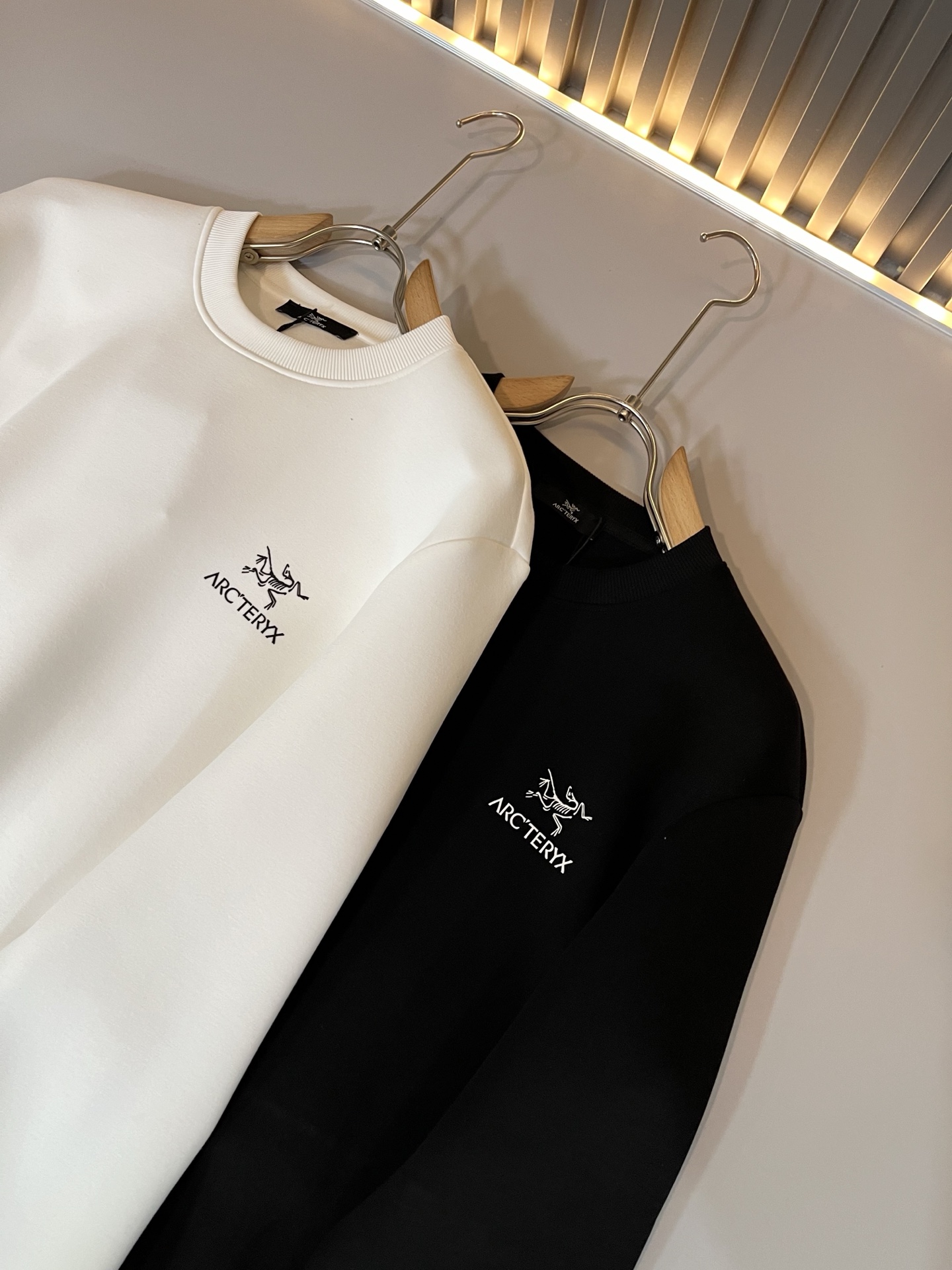 ARCTER*X始*祖鸟 2025秋冬新款男女同款👫休闲卫衣，户外品牌可能大家第一想到的就是加拿大鹅、始