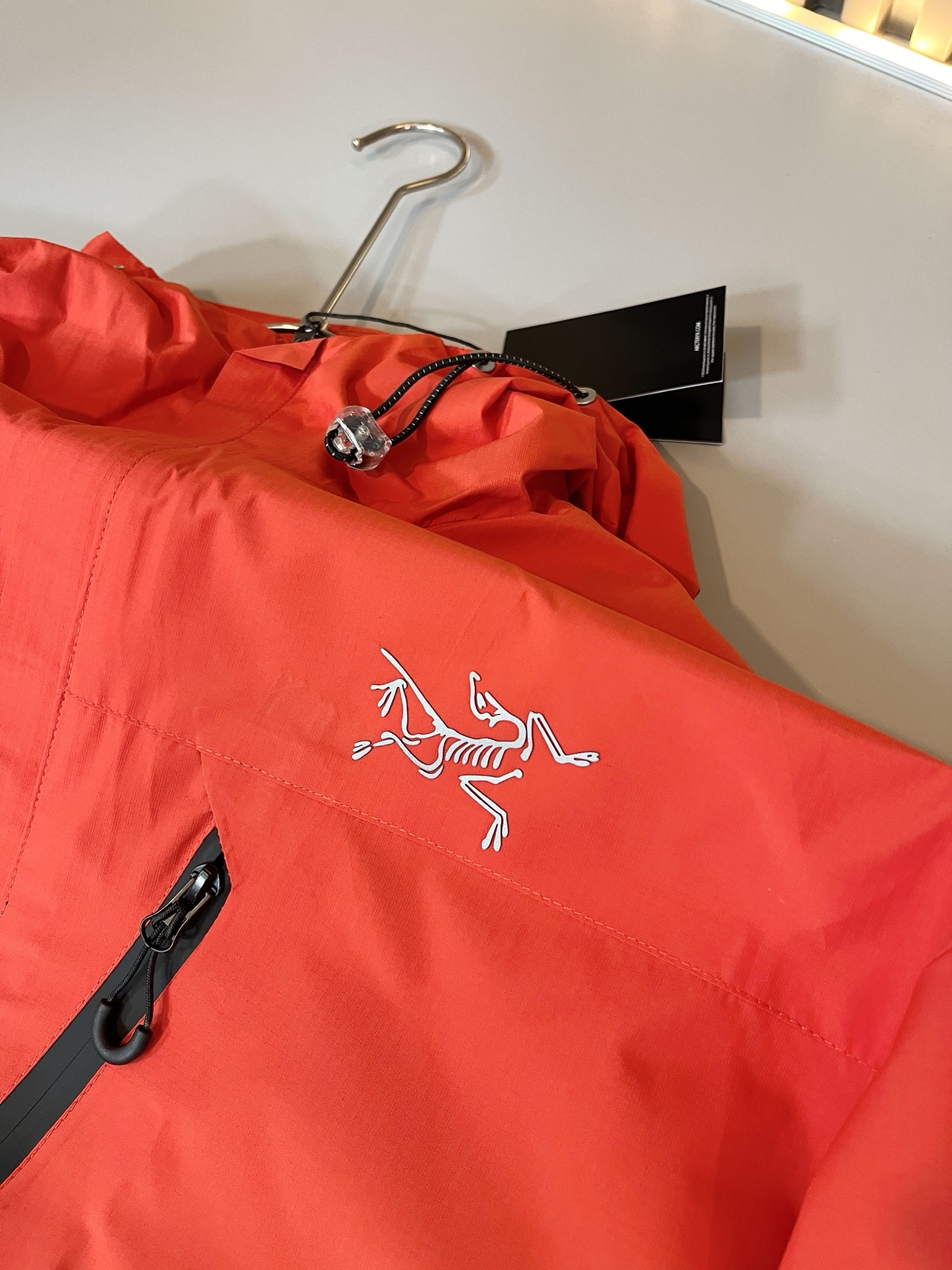 ARCTER*X始*祖鸟 2025秋冬新款男女同款👫夹克外套，户外品牌可能大家第一想到的就是加拿大鹅、始