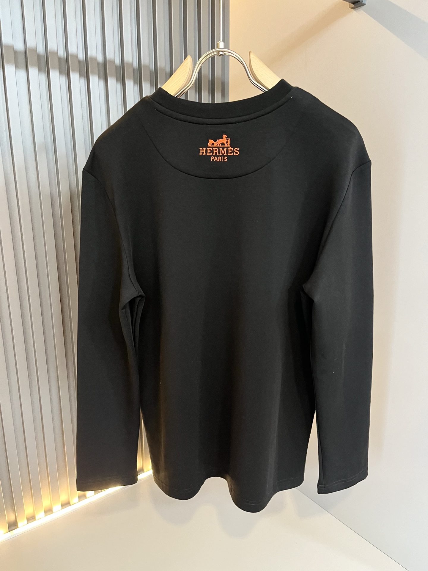 Her*mes爱*仕2025秋冬新款男士长袖打底T恤，全新升级百搭基础款，低调奢华，品格之选！甄选优质精