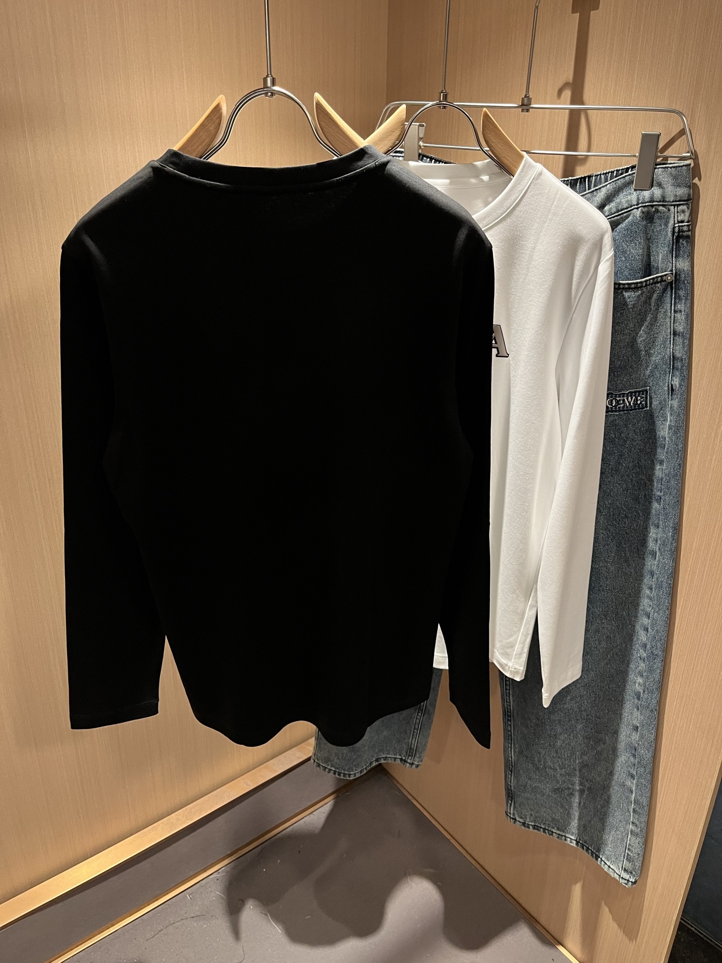 PRAD*A普*达2025秋冬新款男士长袖打底衫，最新款全网独家首上！！~既经典有时尚百搭，谁不爱啊，将