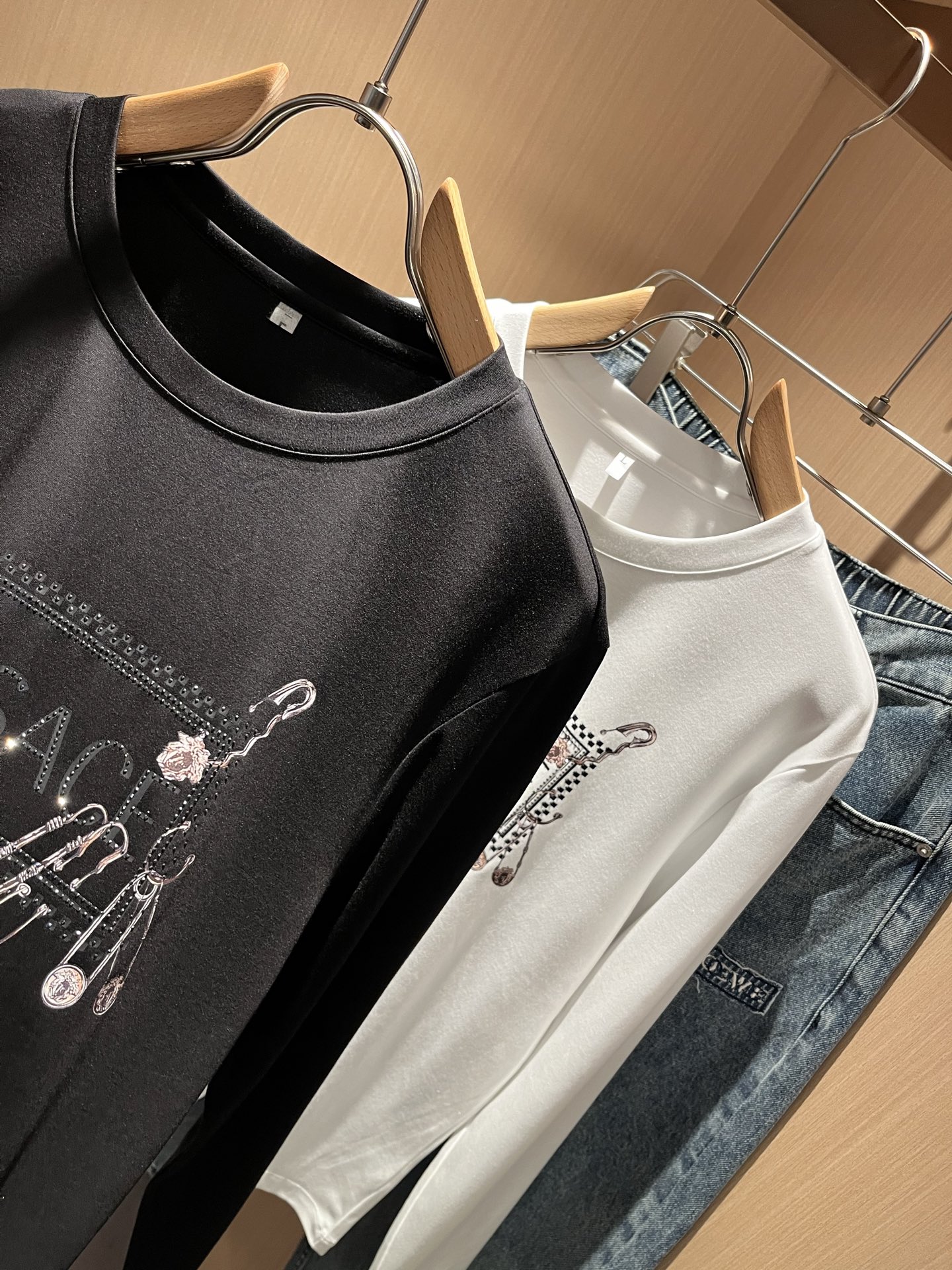 VERS*CE/范*哲 2025秋冬新品原单长袖打底衫，VERS*CE/范*哲 贸易公司渠道 产品 美杜