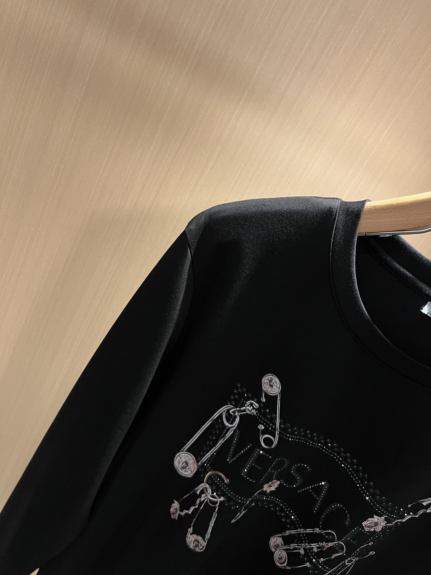 VERS*CE/范*哲 2025秋冬新品原单长袖打底衫，VERS*CE/范*哲 贸易公司渠道 产品 美杜