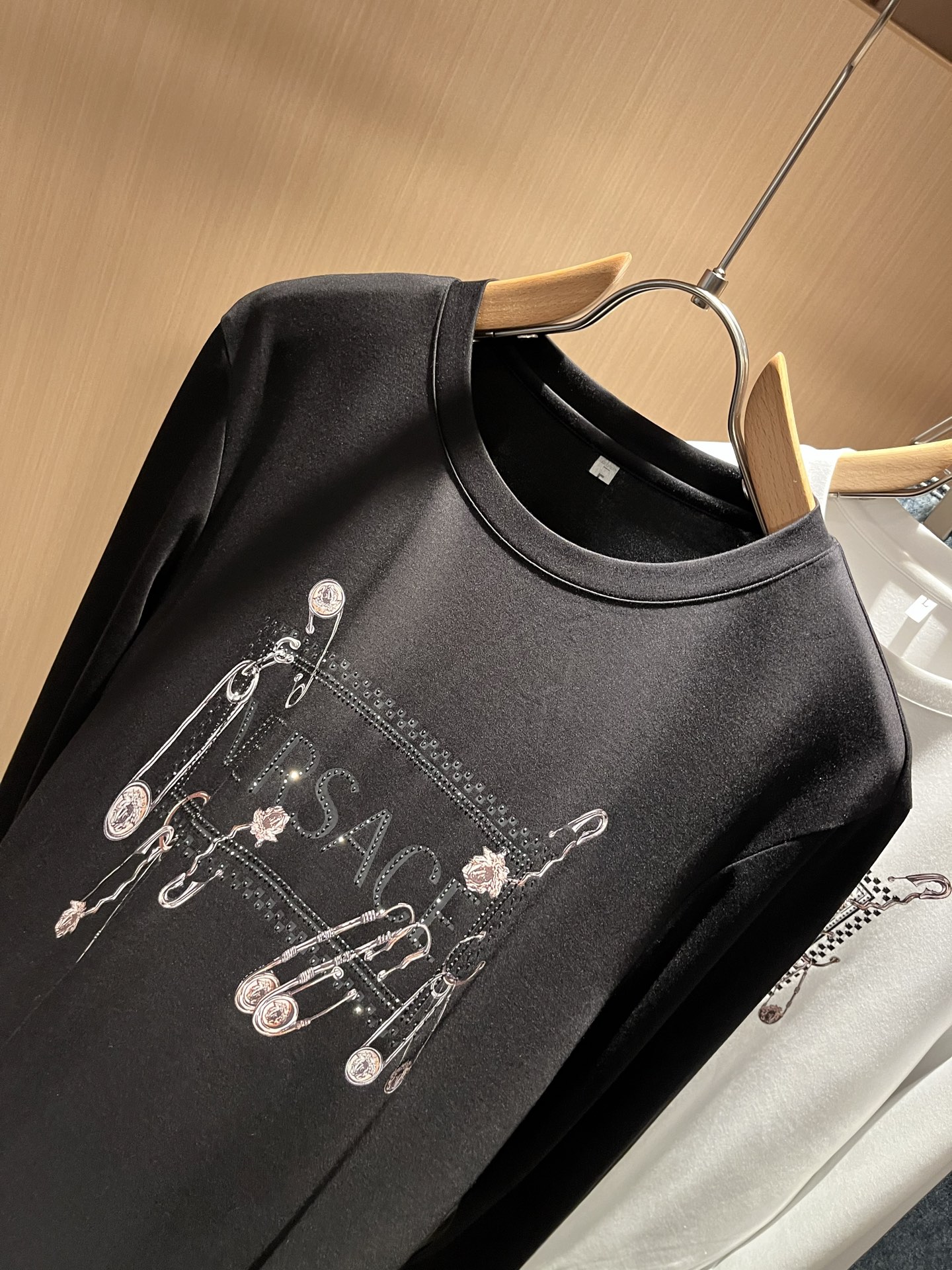 VERS*CE/范*哲 2025秋冬新品原单长袖打底衫，VERS*CE/范*哲 贸易公司渠道 产品 美杜