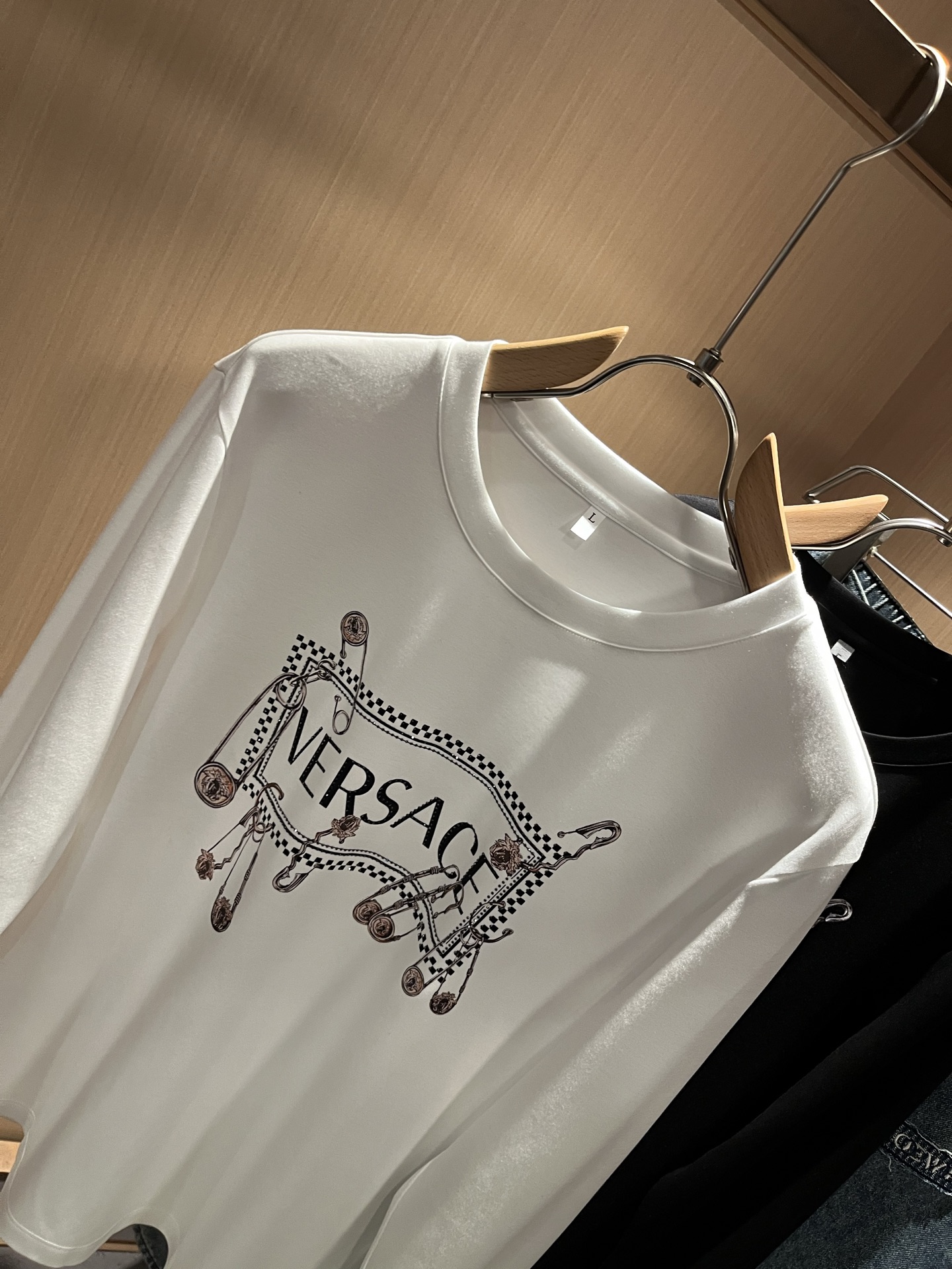 VERS*CE/范*哲 2025秋冬新品原单长袖打底衫，VERS*CE/范*哲 贸易公司渠道 产品 美杜