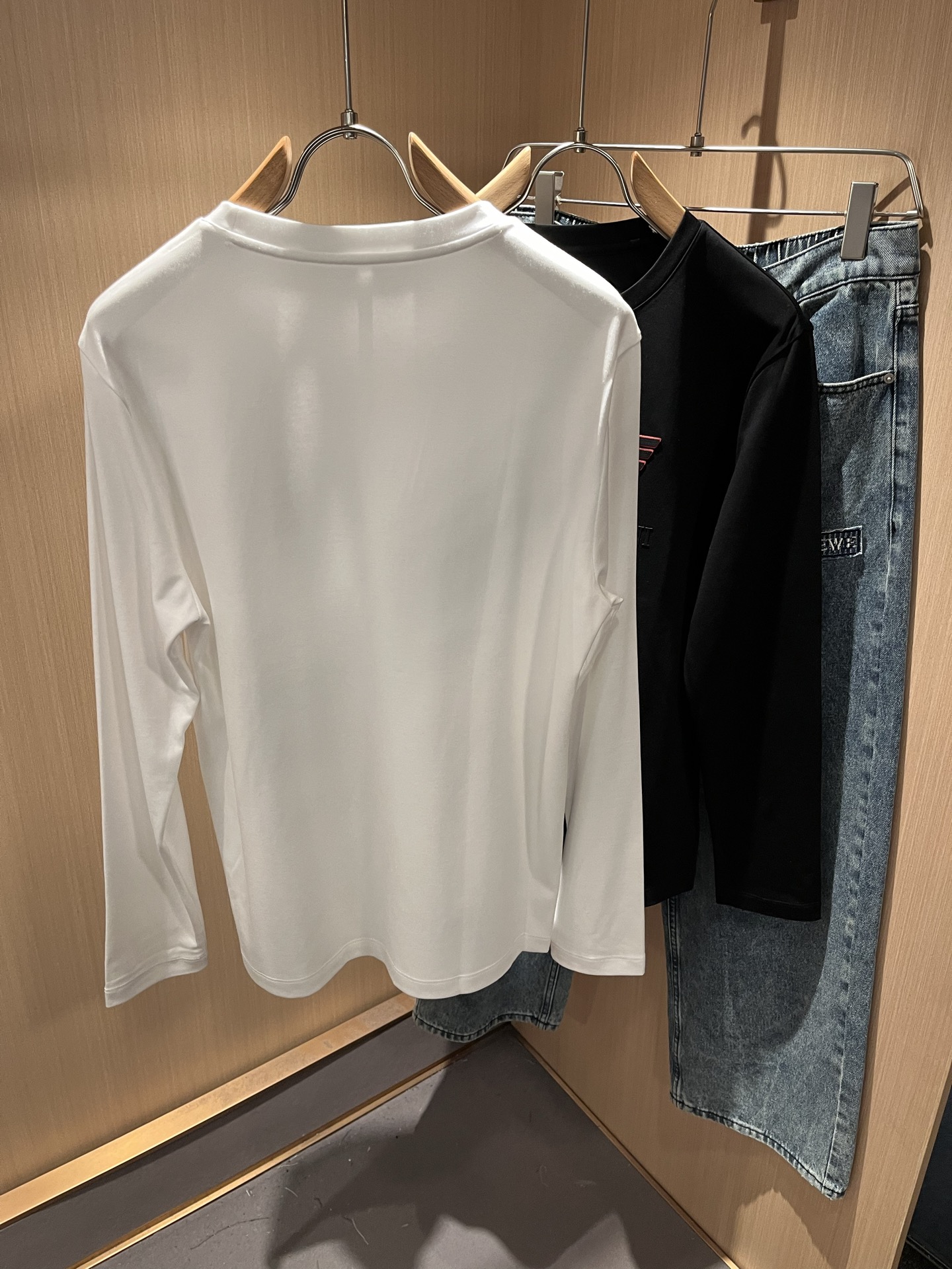 Arman阿*尼2025秋冬新款男女同款👫休闲长袖打底衫，原单代工厂订单，胸前标志😊logo压胶设计！简