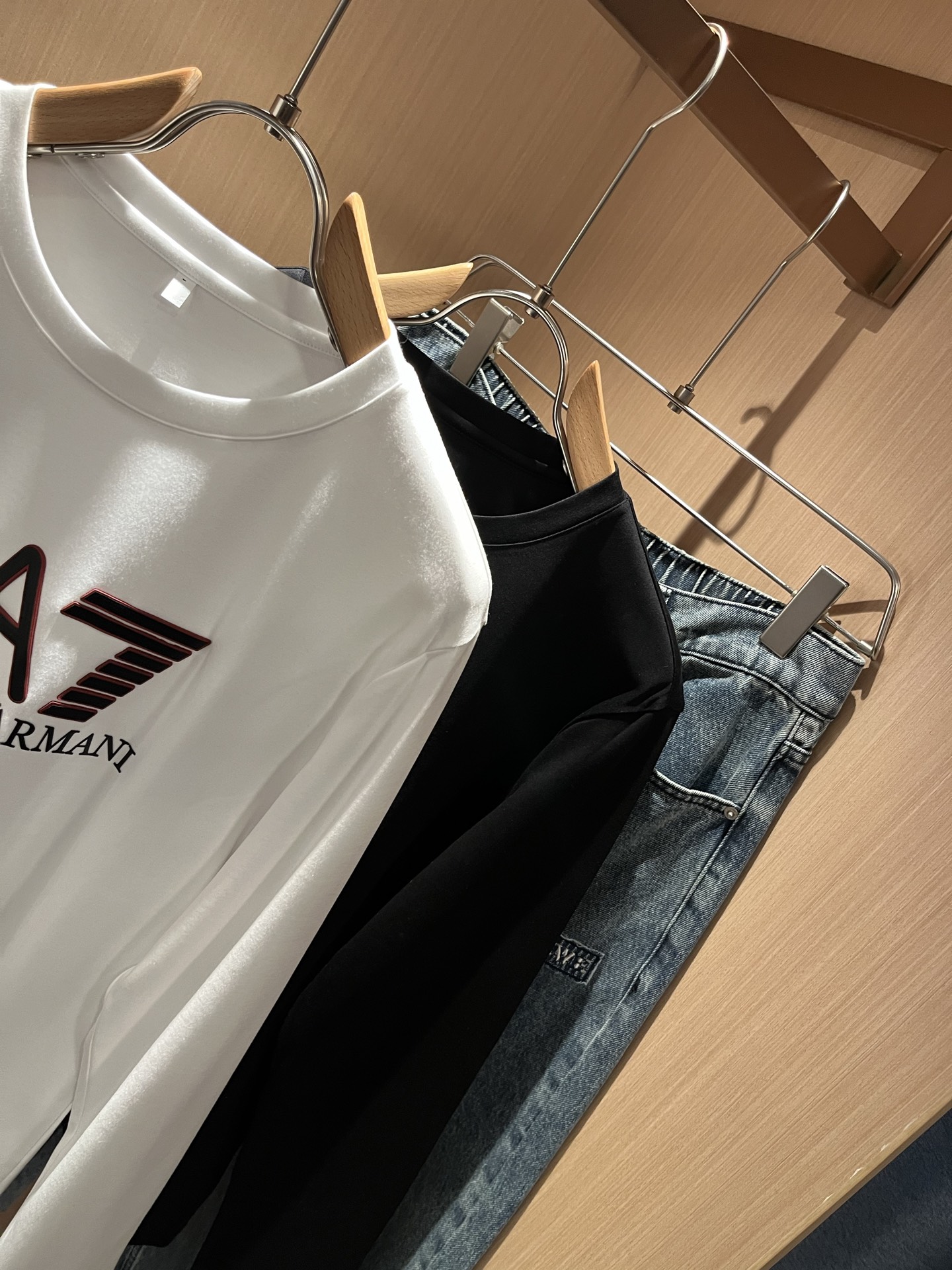 Arman阿*尼2025秋冬新款男女同款👫休闲长袖打底衫，原单代工厂订单，胸前标志😊logo压胶设计！简