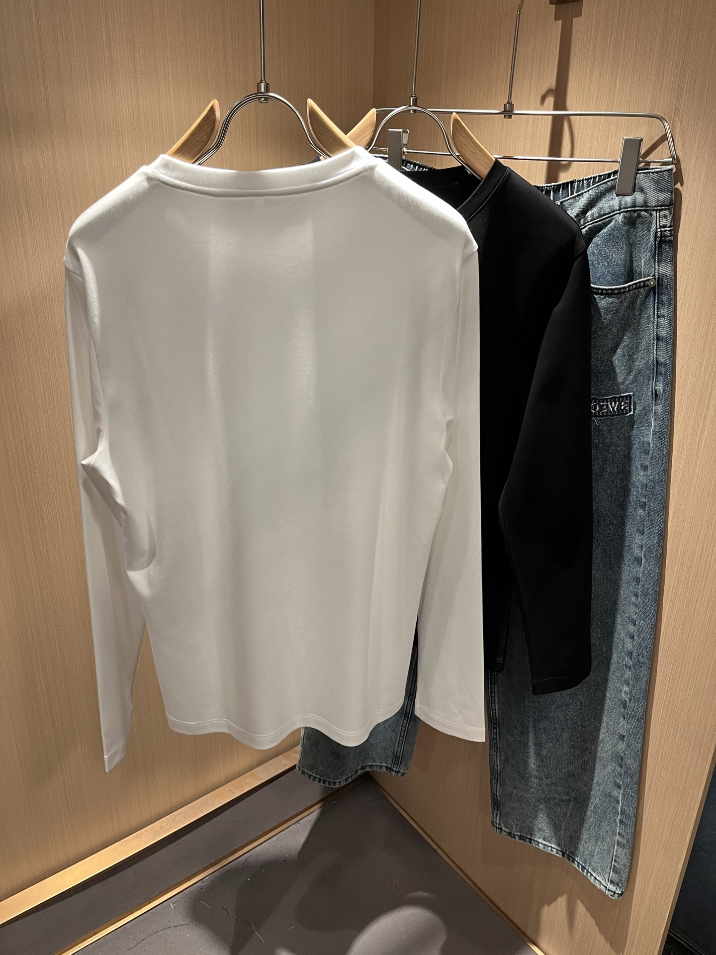 PRAD*A普*达2025秋冬新款男士长袖打底衫，最新款全网独家首上！！~既经典有时尚百搭，谁不爱啊，将