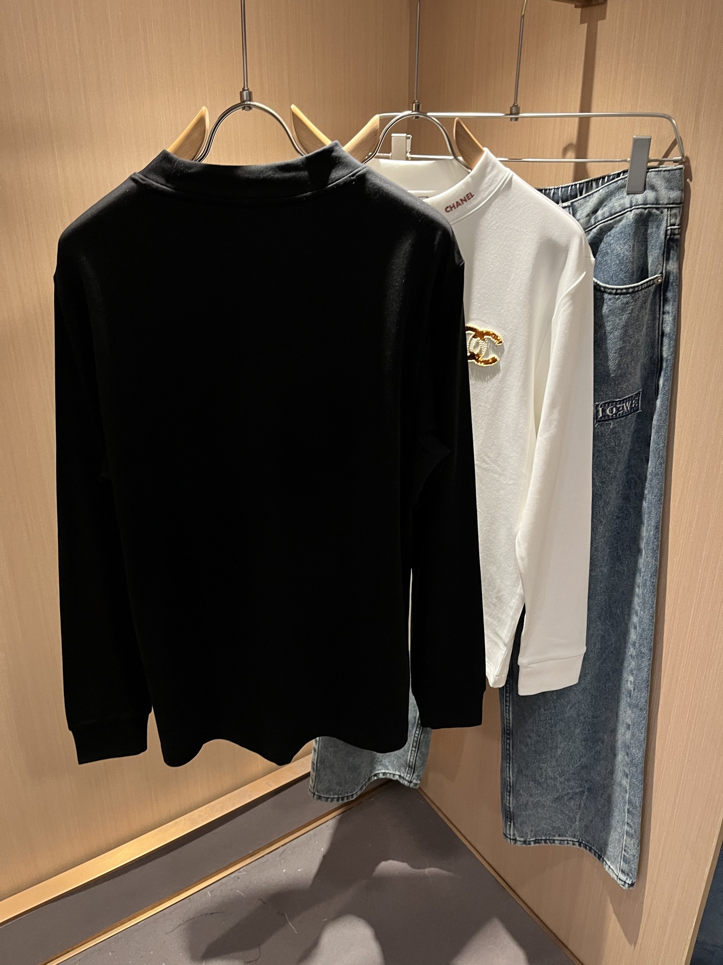 小香情侣款T恤CHA**L 2025秋冬新款创意休闲男女同款👫打底衫，秒杀业内的欧美贸易私单，CHA**