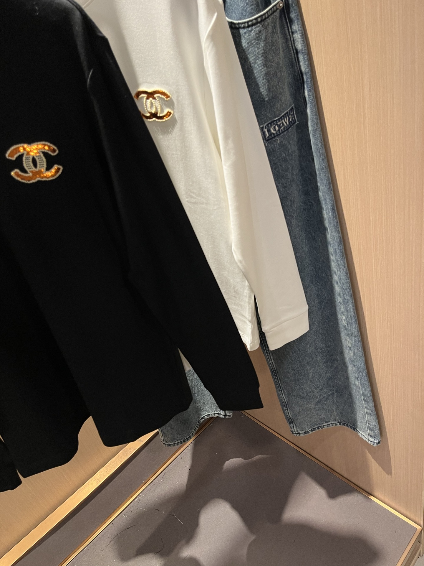 小香情侣款T恤CHA**L 2025秋冬新款创意休闲男女同款👫打底衫，秒杀业内的欧美贸易私单，CHA**