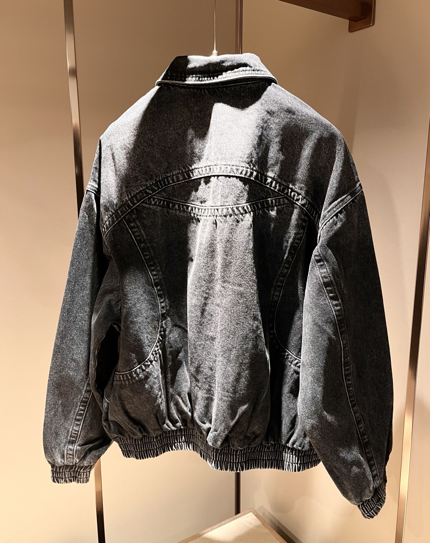 Louis Vuit*on 路易*登 2025秋冬新款轻奢男女同款👫牛仔夹克外套，路易家族的新高端，细节