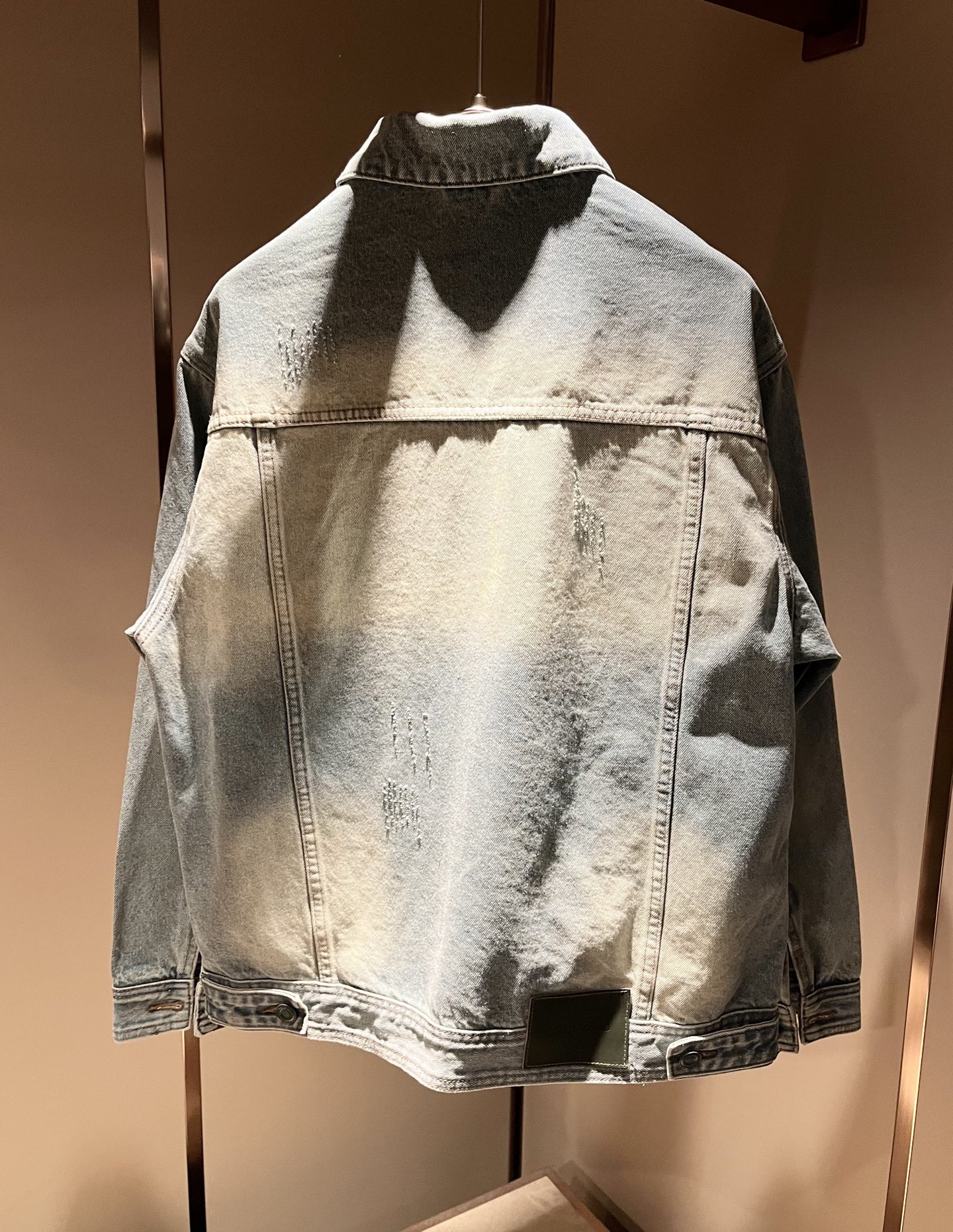 Louis Vuit*on 路易*登 2025秋冬新款轻奢男女同款👫牛仔夹克外套，路易家族的新高端，细节