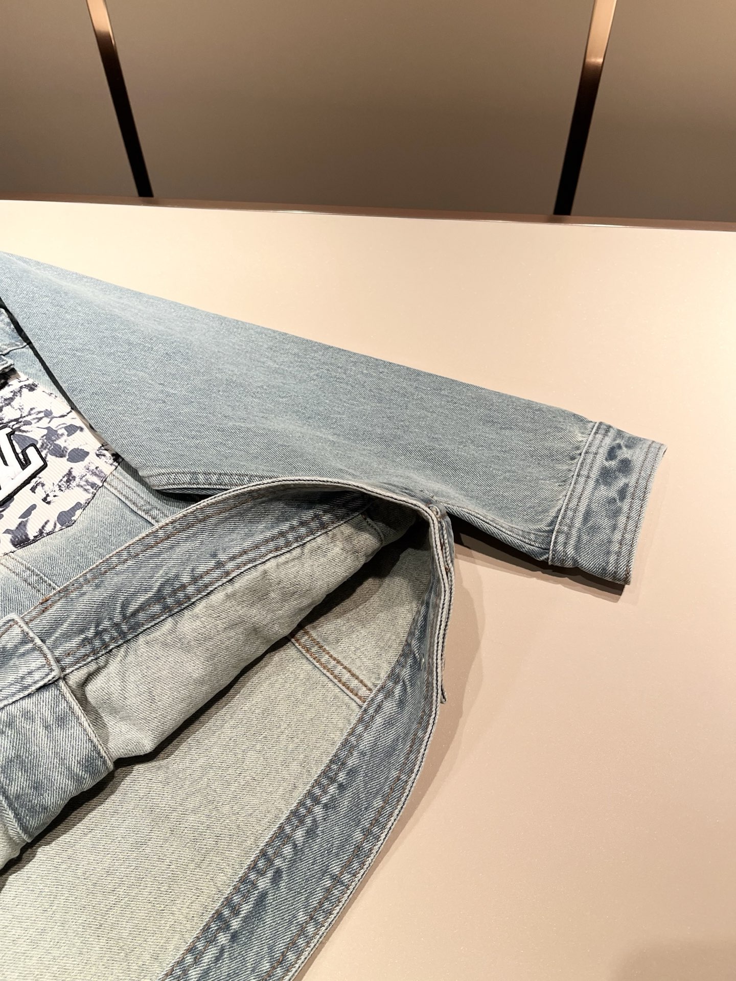 Louis Vuit*on 路易*登 2025秋冬新款轻奢男女同款👫牛仔夹克外套，路易家族的新高端，细节