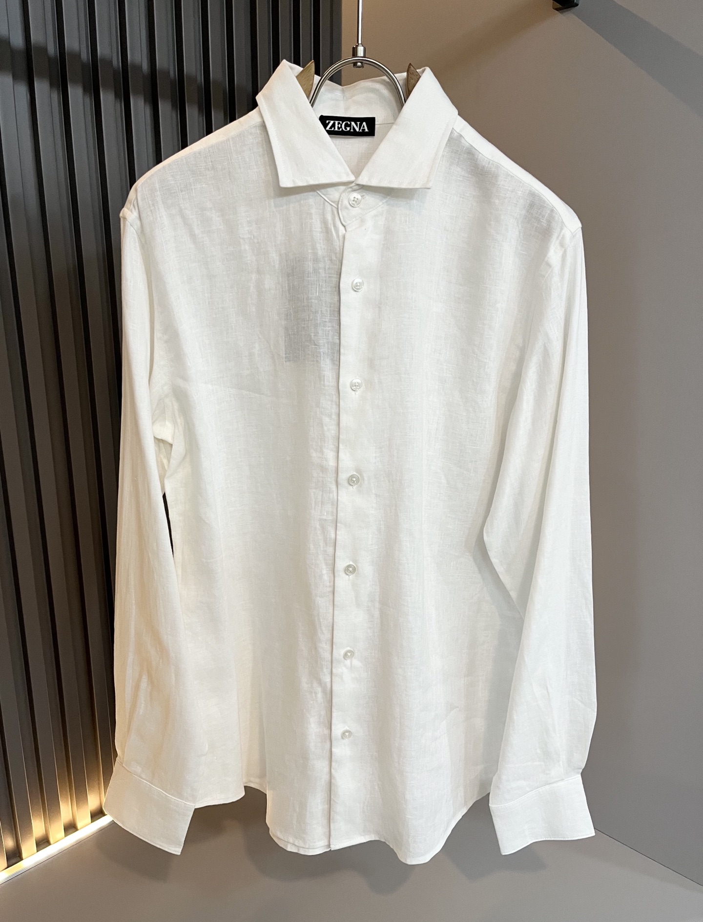 NO:525311,Ermenegildo Zeg*aJia New autumn and winter men's suits, foreign trade company orders!  It is one of the classic exclusive fabrics of Zenia!  Customized original cotton and linen fabric!  The texture is warm, the touch is soft and delicate, but the shape is straight and stylish!  Details, extreme luxury... Perfect interpretation of high-quality quality. Size M-3XL, zegna, alexander wang19860909Ermenegildo Zeg*a杰*亚 秋冬新品男士套装,外贸公司订单！是杰尼亚经典的专有织物之一！ 定制原版棉麻面料！质地保暖,触感又柔软细腻、但型态又笔挺有型！ 细节、奢华极致… 完美演绎高品质品相.尺码M-3XL,,zegna,alexander wang,Men's clothing