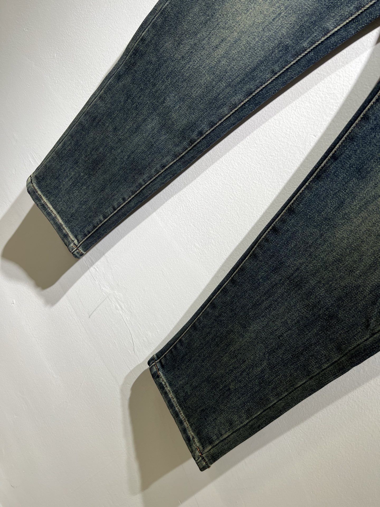 Versa*e范*哲 2025秋冬新款经典男士休闲牛仔裤、代工厂出品，出口欧美订单，2025官柜同步发售