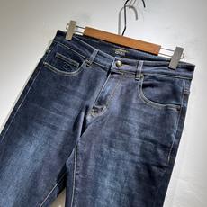 Zegna 杰尼亚 2025秋冬新款男士休闲牛仔裤,压轴的渠道货出现了!!柜台同步销售! 毫不夸张的说, Zegna 杰尼亚 2025秋冬新款男士休闲牛仔裤,压轴的渠道货出现了!!柜台同步销售! 毫不夸张的说,