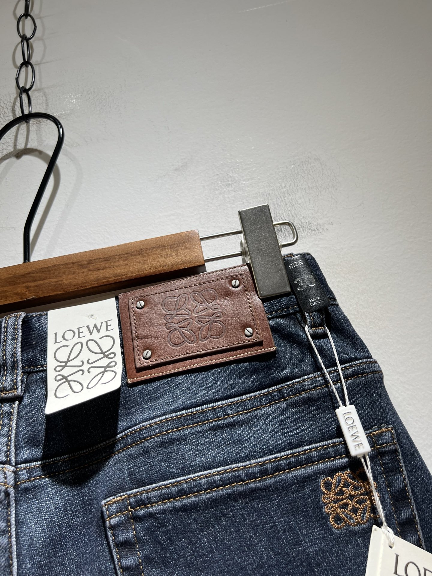 LO*WE/罗*威2025秋冬新品男士时装款高端休闲裤，香港洋行渠道货，日本原厂出品，纯血统品质，完美延