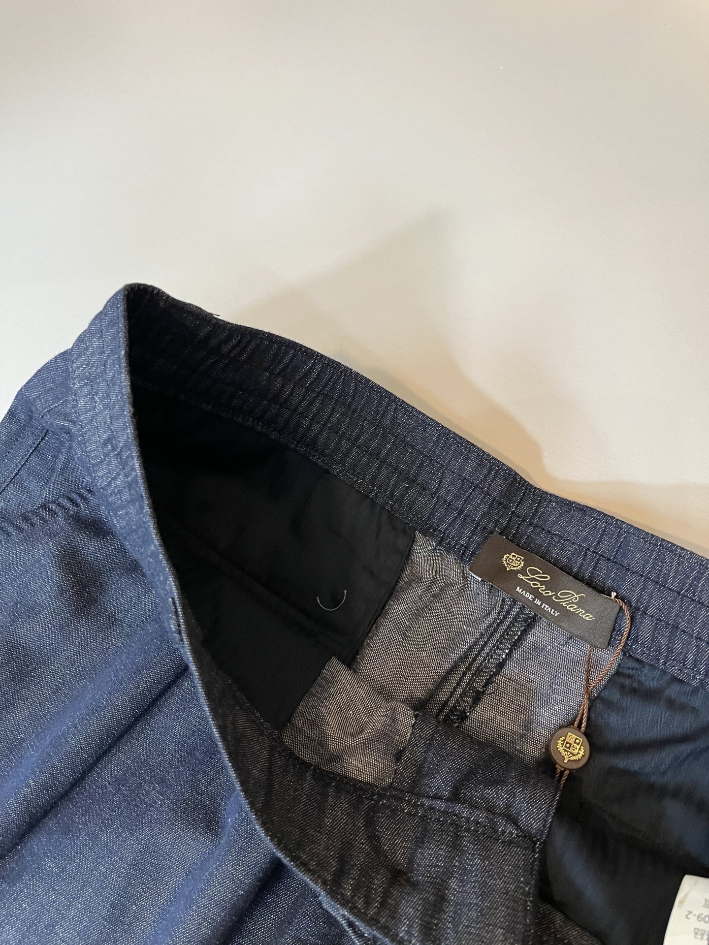 Loro Piana诺悠翩雅 2025秋冬男士牛仔套装，最新的贸易订单全品相！！网红款！上身舒适透气，不