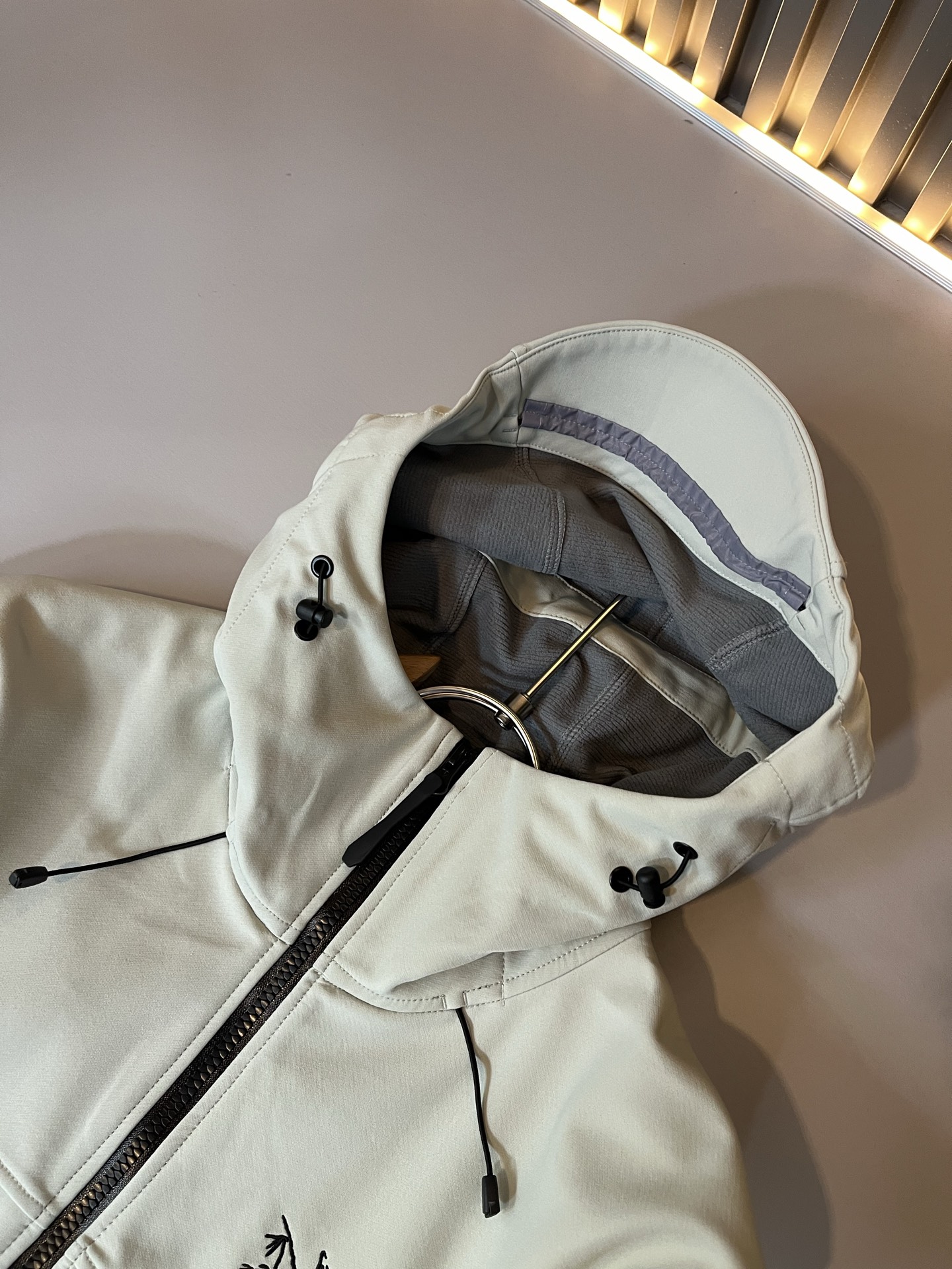 ARCTER*X始*祖鸟 2025秋冬新款男女同款👫夹克外套，户外品牌可能大家第一想到的就是加拿大鹅、始