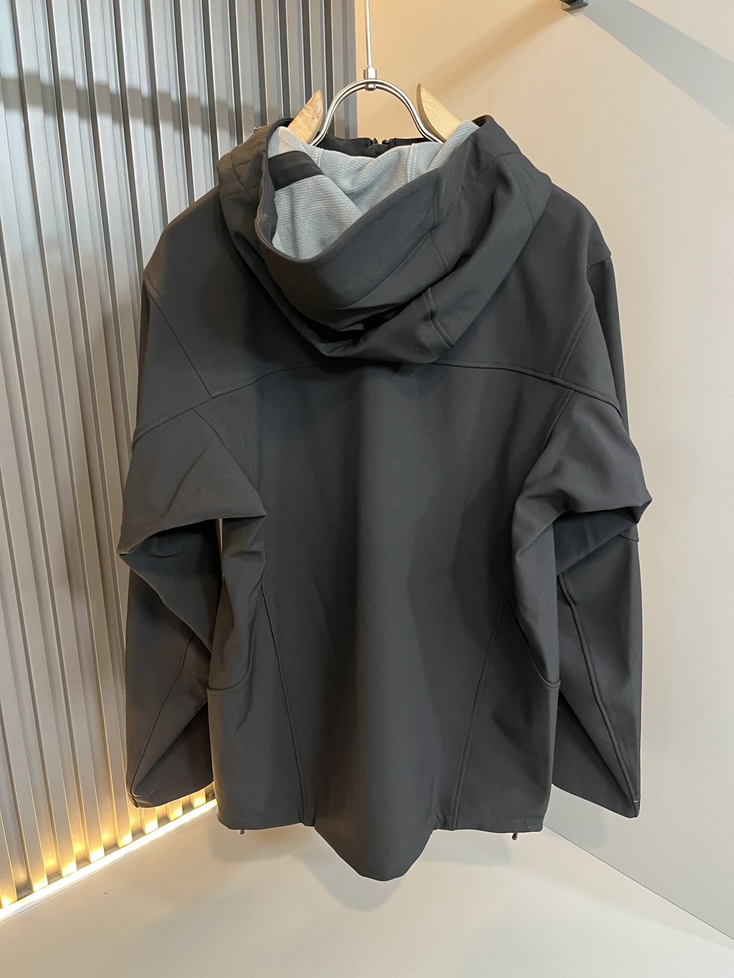 ARCTER*X始*祖鸟 2025秋冬新款男女同款👫夹克外套，户外品牌可能大家第一想到的就是加拿大鹅、始