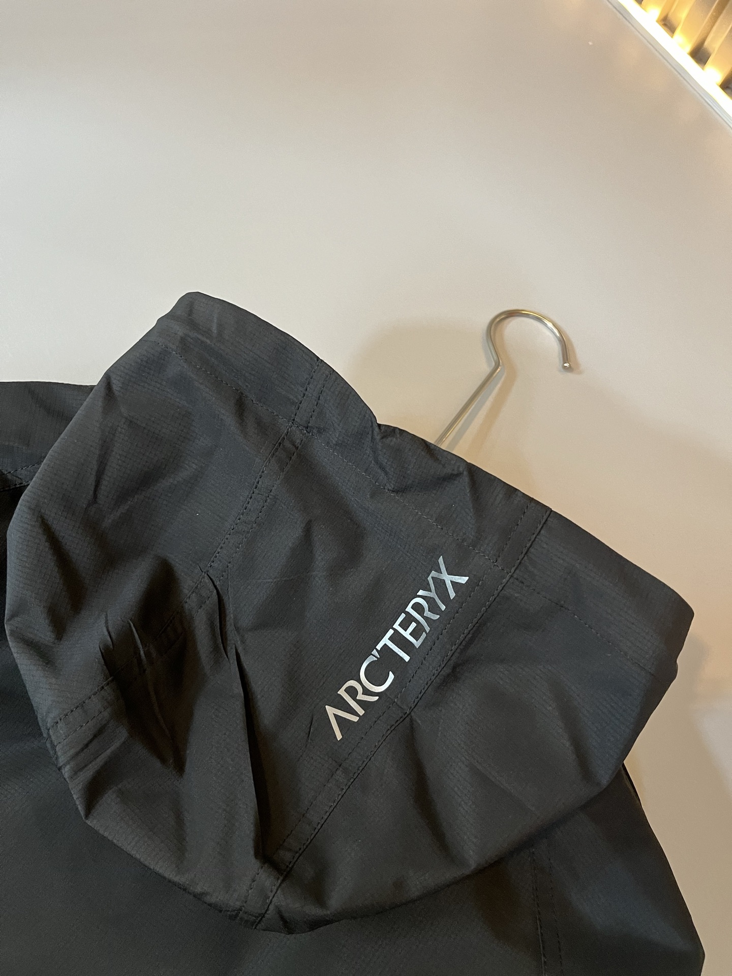 ARCTER*X始*祖鸟 2025秋冬新款男女同款👫夹克外套，户外品牌可能大家第一想到的就是加拿大鹅、始