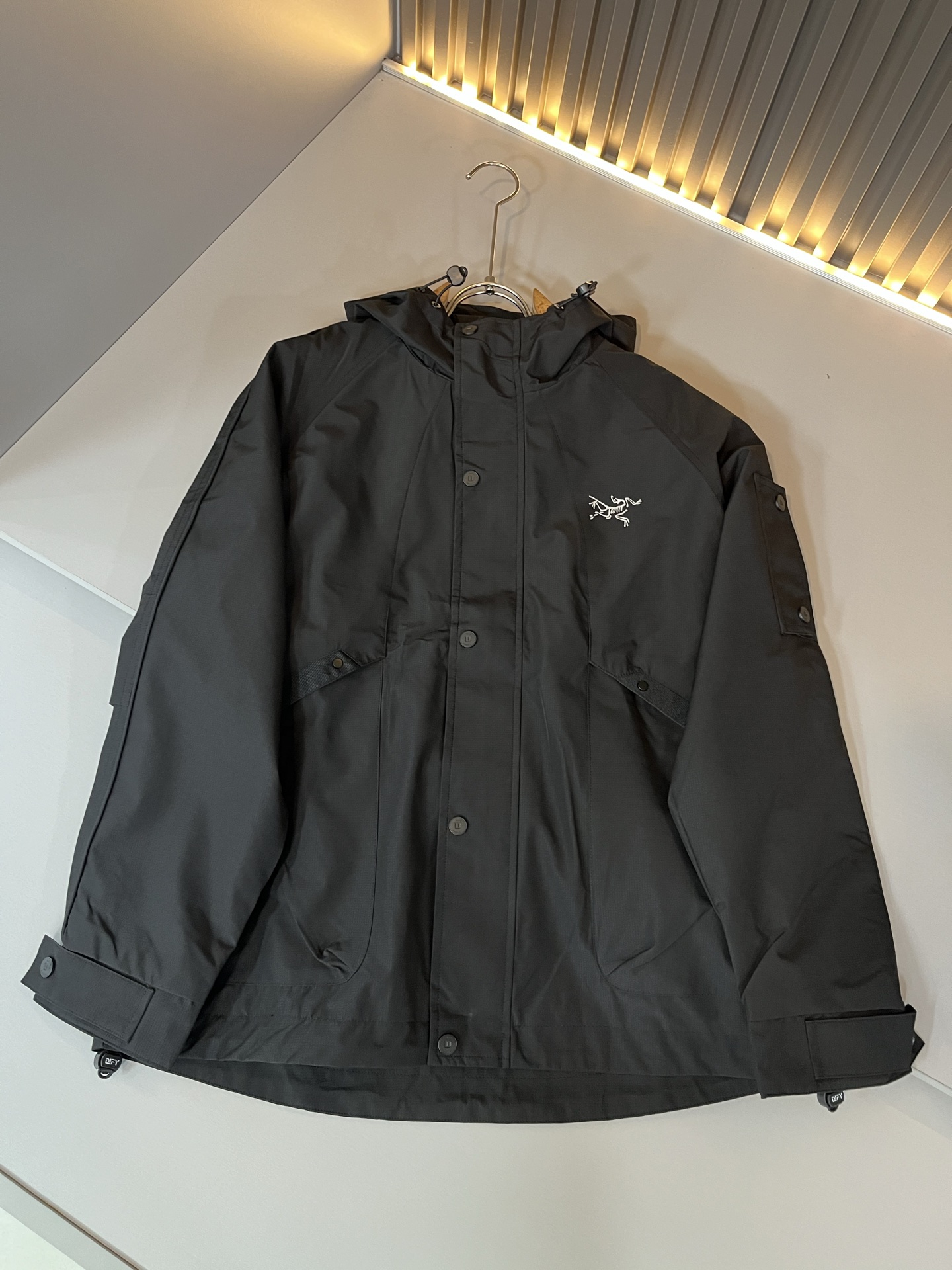 ARCTER*X始*祖鸟 2025秋冬新款男女同款👫夹克外套，户外品牌可能大家第一想到的就是加拿大鹅、始